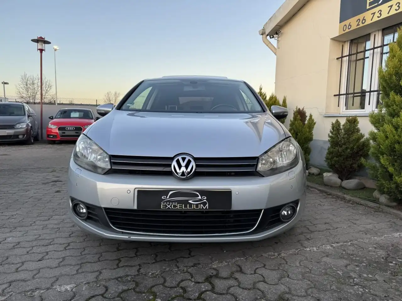 Volkswagen Golf Standard Model — photo 21