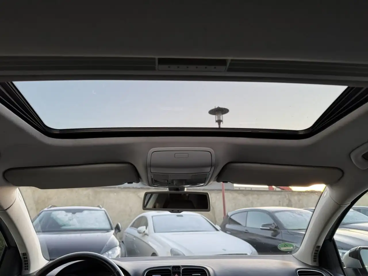 Volkswagen Golf Standard Model — photo 18