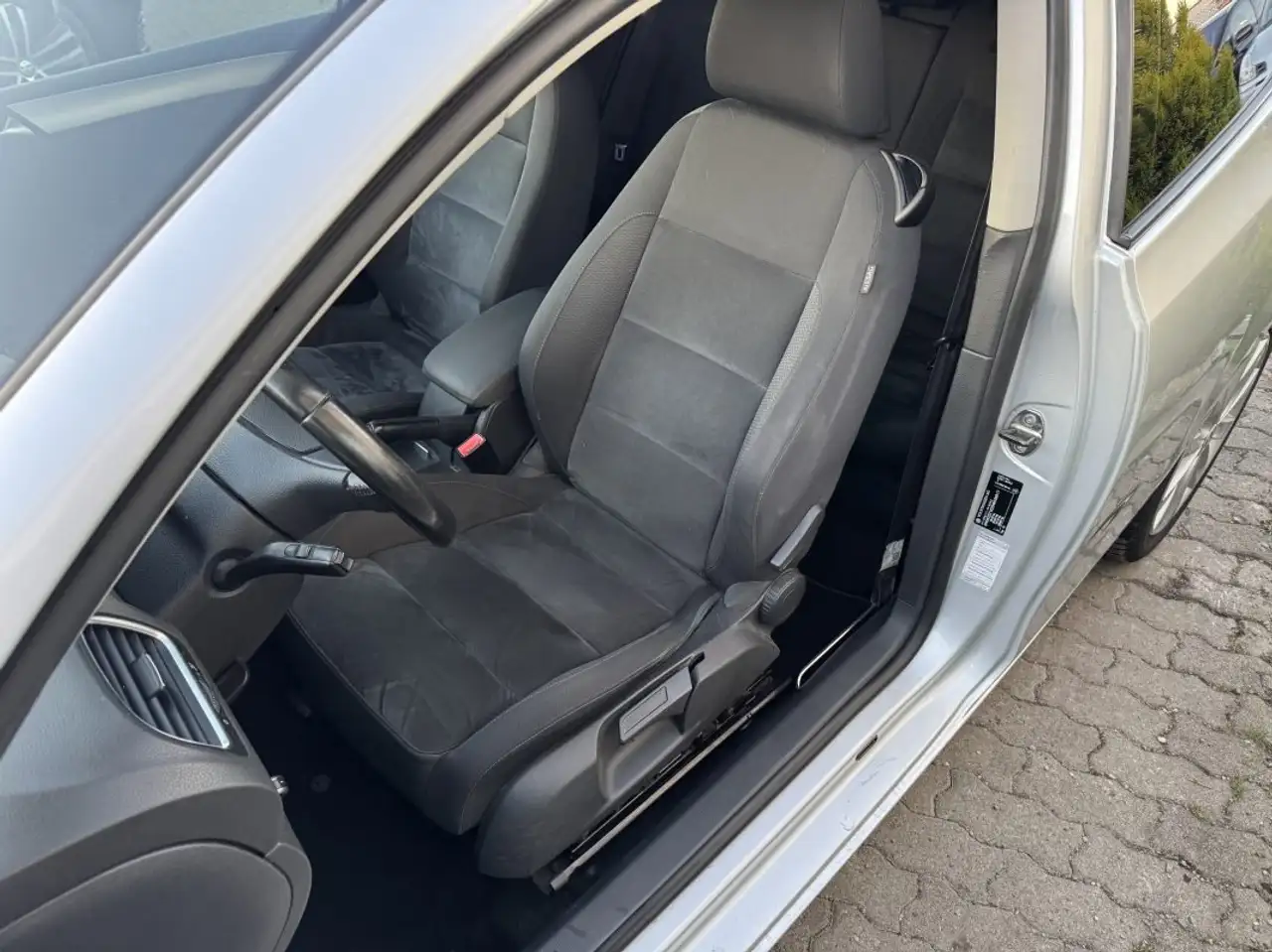 Volkswagen Golf Standard Model — photo 10