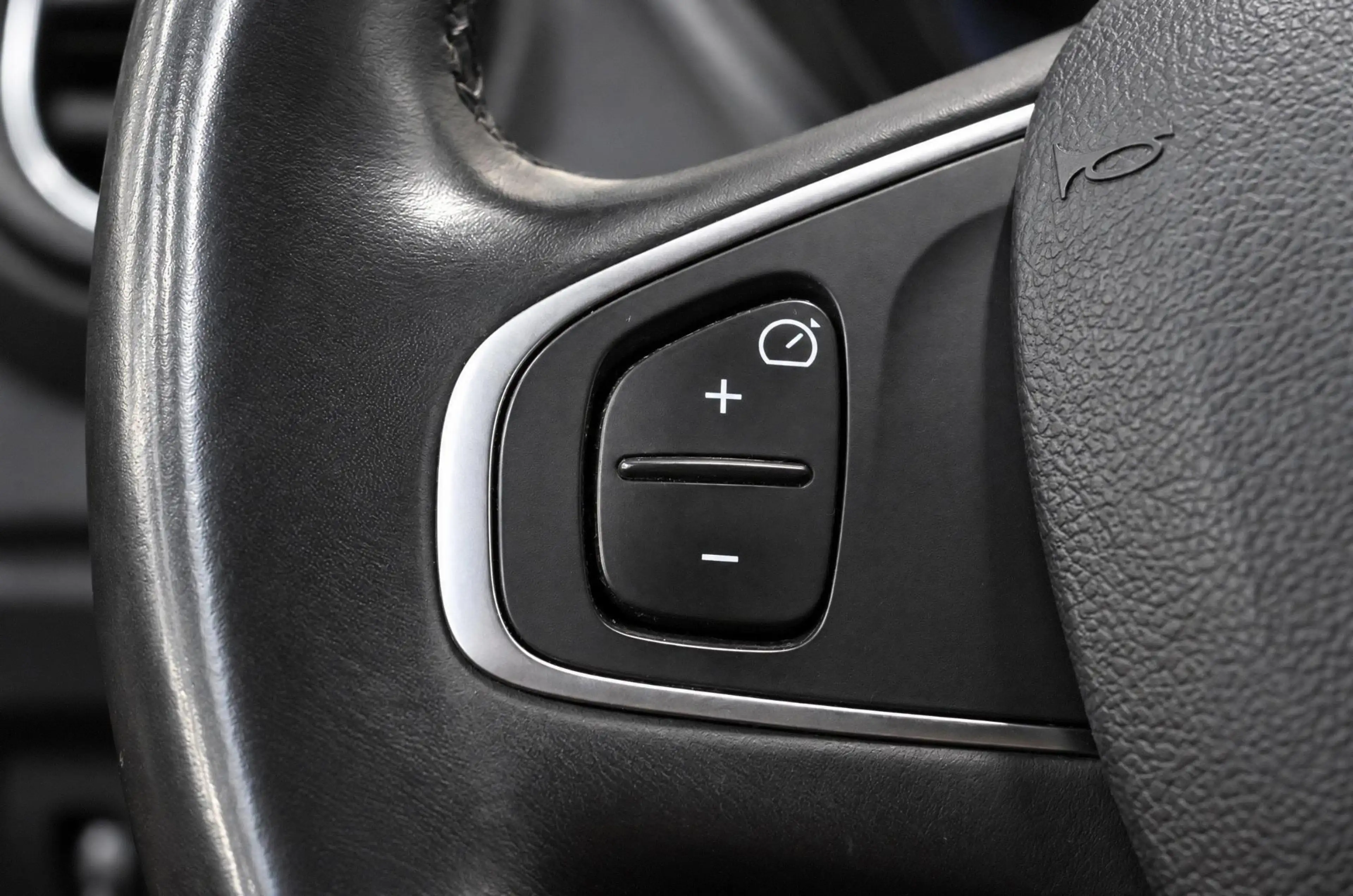 Renault Captur TCe 90 Intens | CAMERA | NAVI | CRUISE CONTROL | C — photo 19
