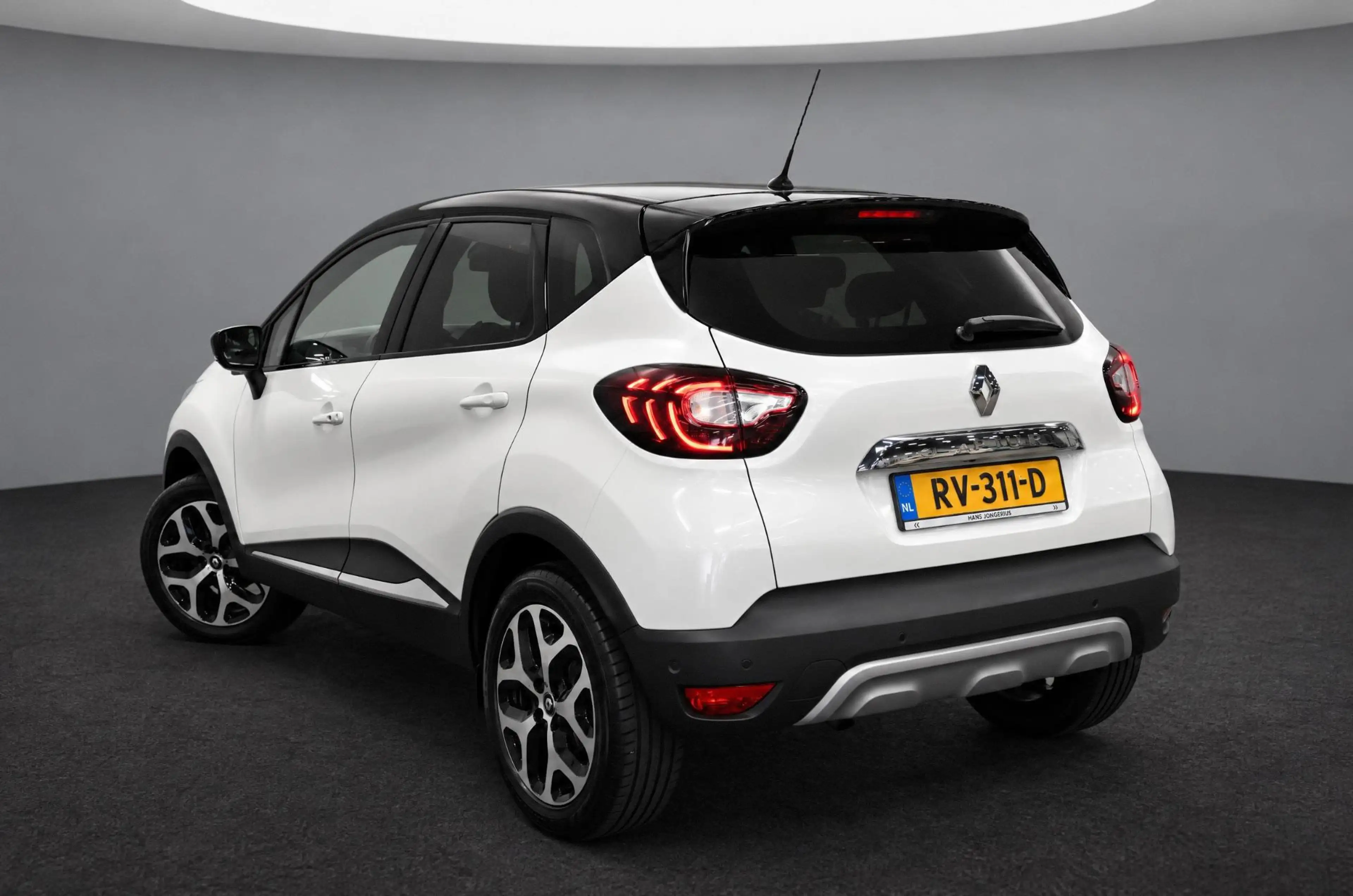 Renault Captur TCe 90 Intens | CAMERA | NAVI | CRUISE CONTROL | C — photo 8