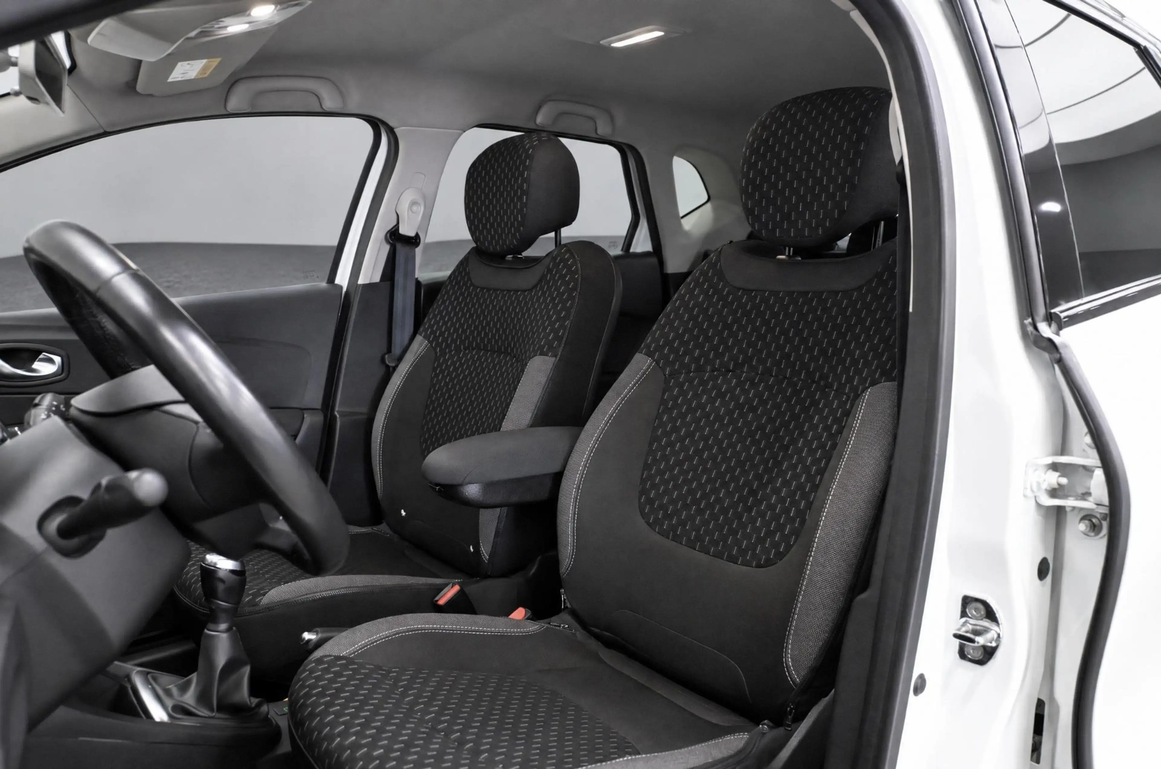 Renault Captur TCe 90 Intens | CAMERA | NAVI | CRUISE CONTROL | C — photo 10