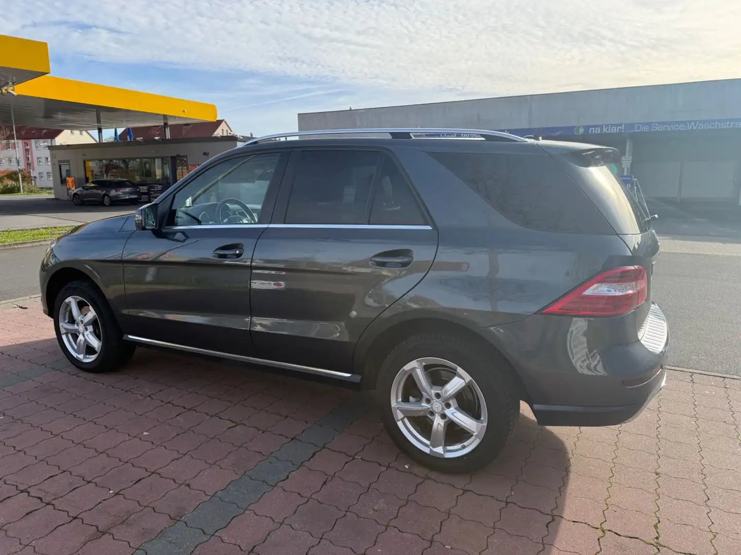 Mercedes-Benz ML 350 CDI BlueTec 4matic AHK 3,5T AUT, KLI, LE Gris - 1