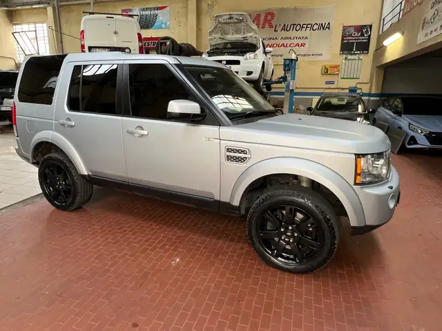 Land Rover Discovery 3.0 sdV6 SE 245cv auto