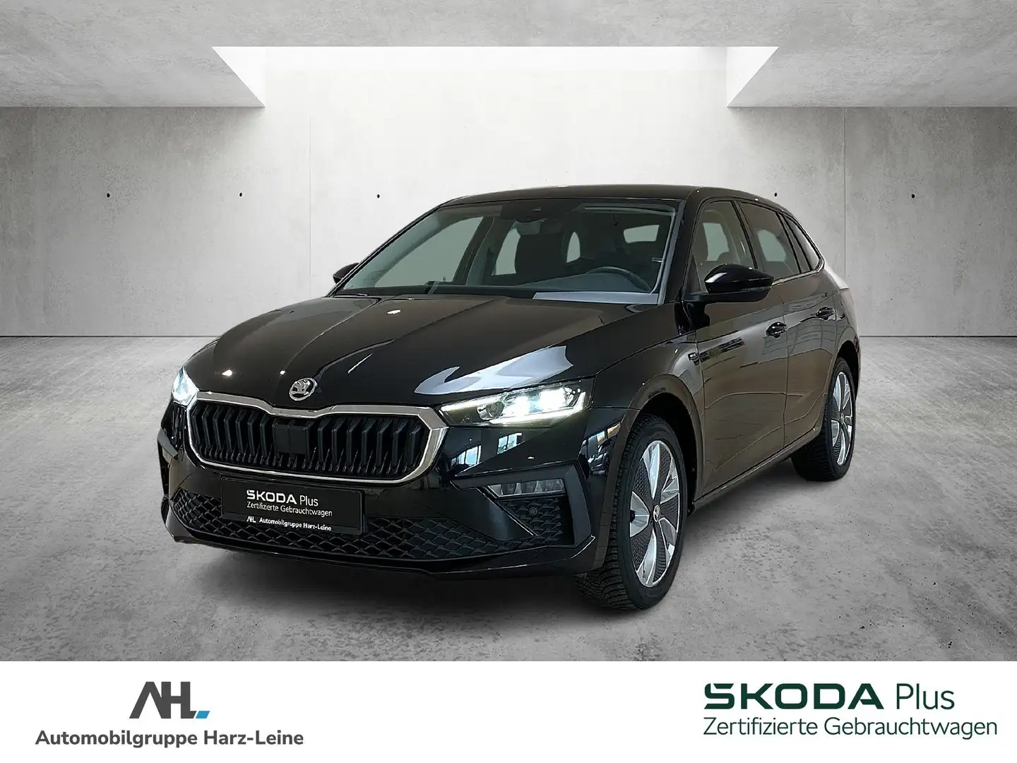 Skoda Scala 1.0 TSI Selection DSG RFK LED PDC Navi Schwarz - 1