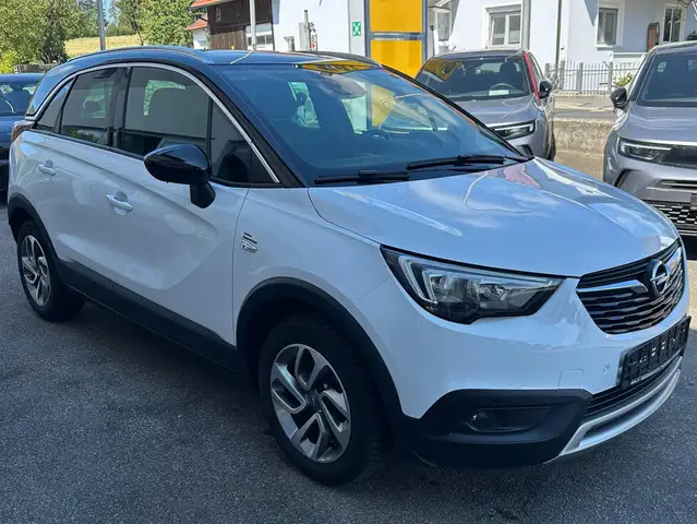 Opel Crossland X Innovation  Panoramadach  Sitzheizung Lenkradheizung Parkpoilot vorne und hinten  beheizbare Fontscheibe