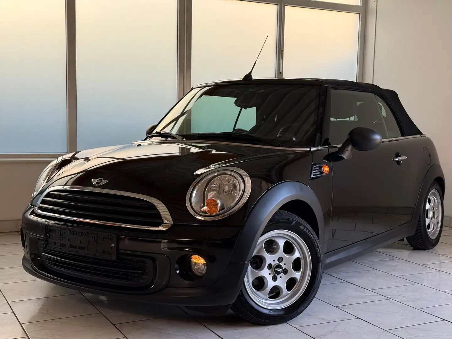 MINI One Cabrio -Sitzhzg/Radio/Allwetterreifen Schwarz - 2