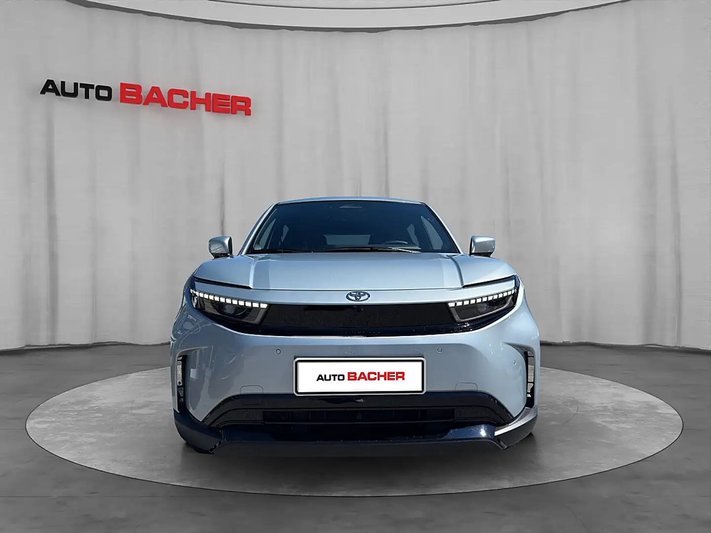 Toyota Urban Cruiser Elektro 61kWh Lounge Aut. Silber - 2