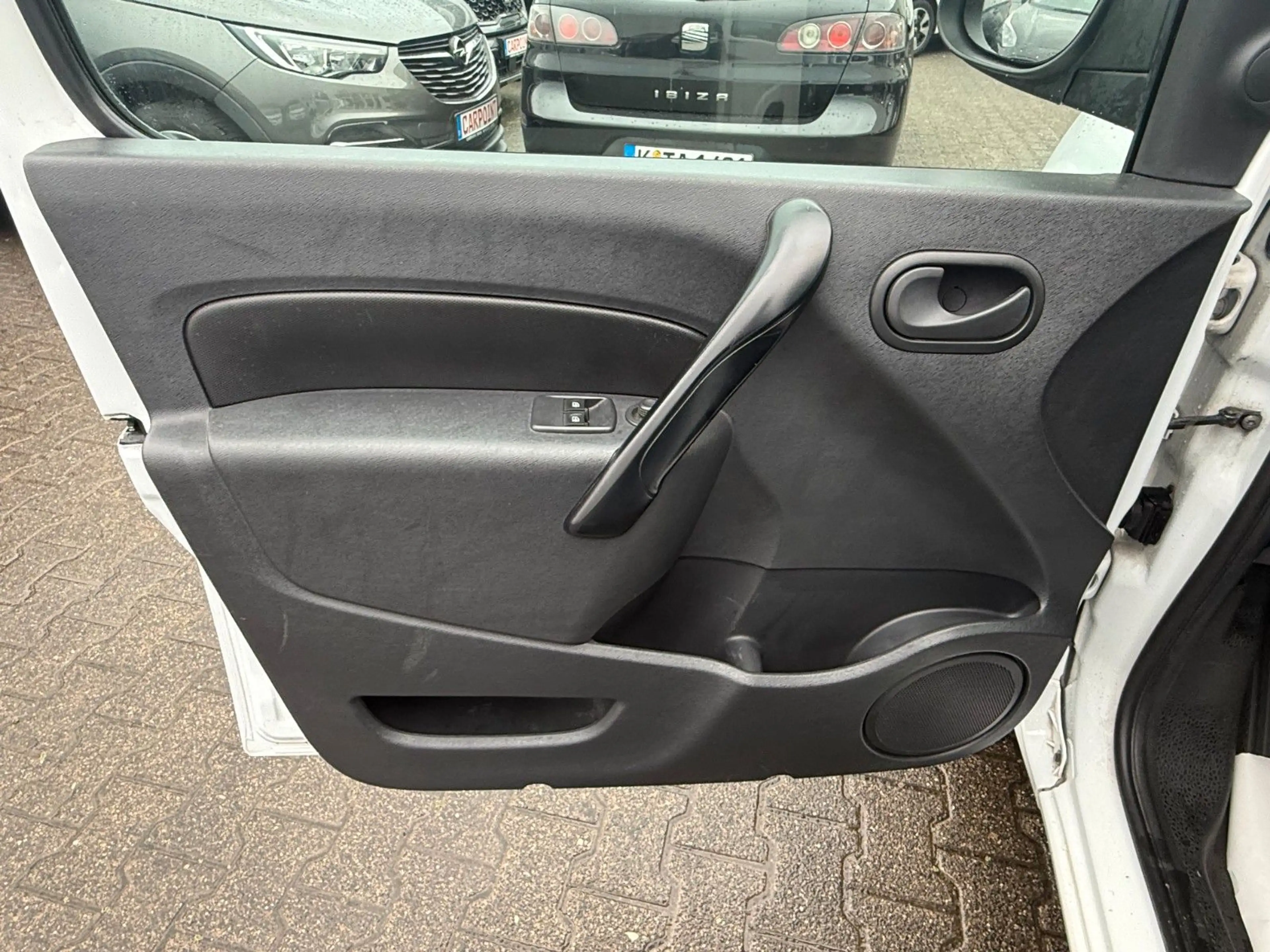 Renault Kangoo 1.HAND/KLIMA/PDC/ALLWETTER — photo 9