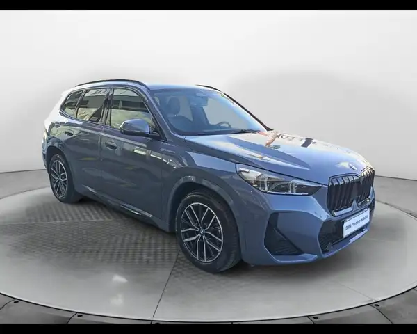 BMW X1 view 4