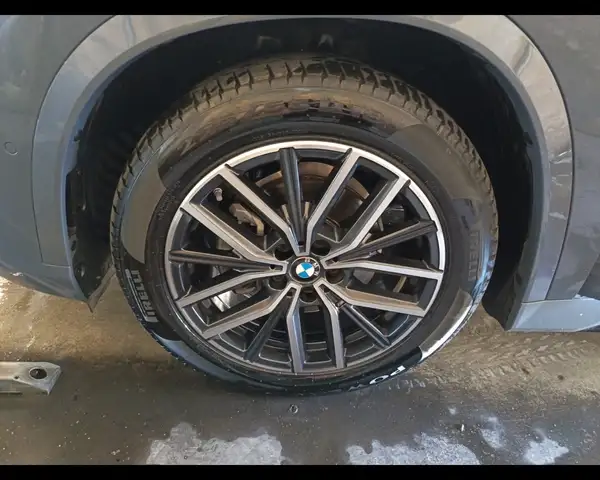 BMW X1 view 10