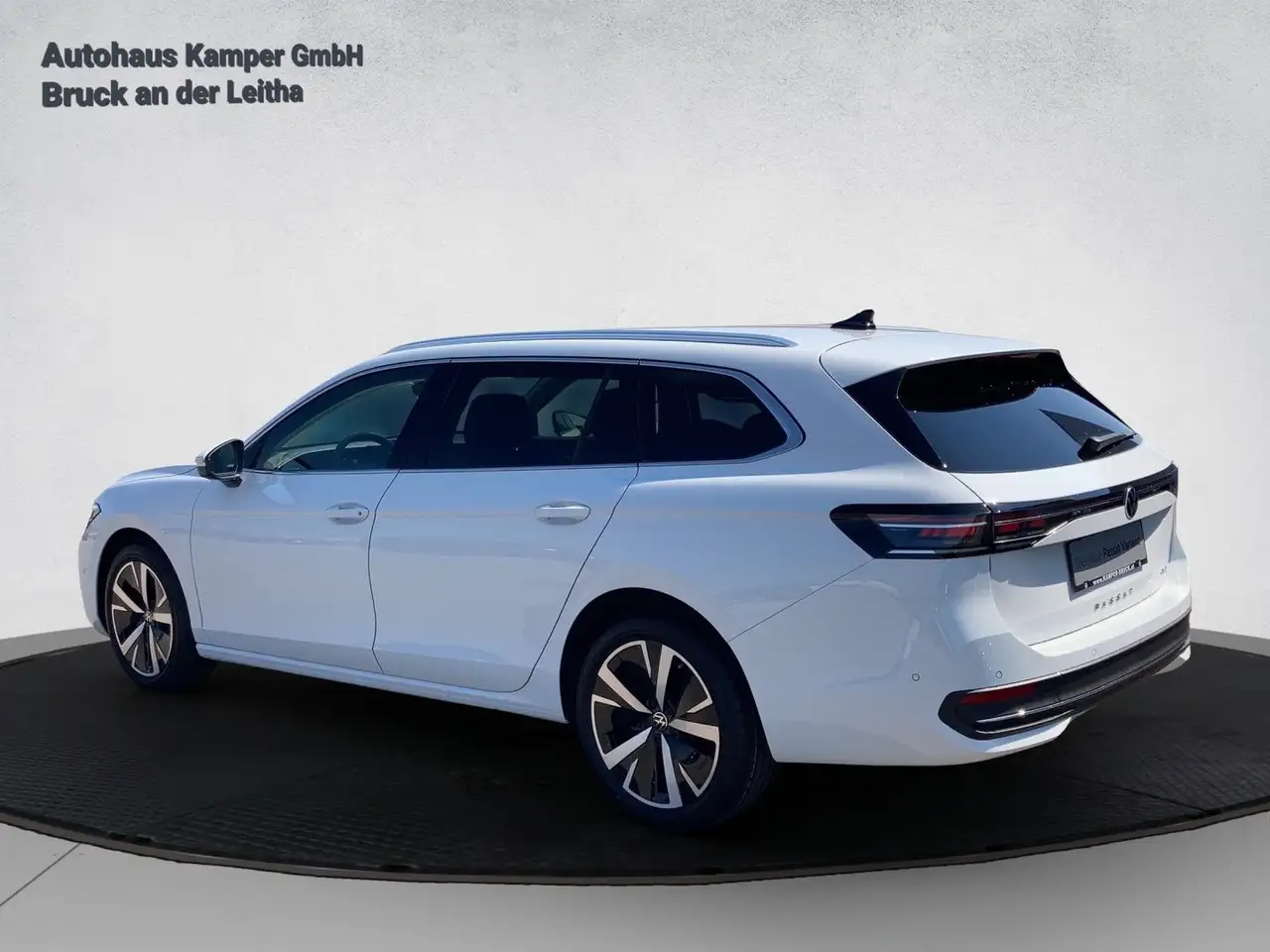 Volkswagen Passat Variant Business eTSI DSG 5