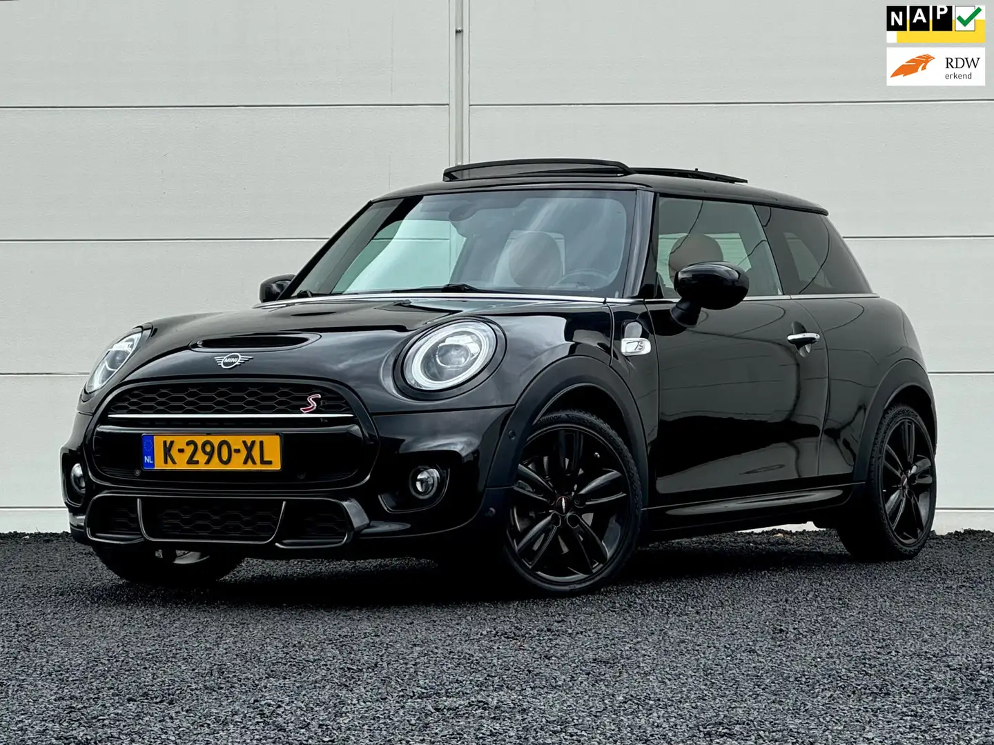 MINI Cooper S Mini 2.0 Orig NL JWC Pano Harman Kardon Leer Stoel Zwart - 1