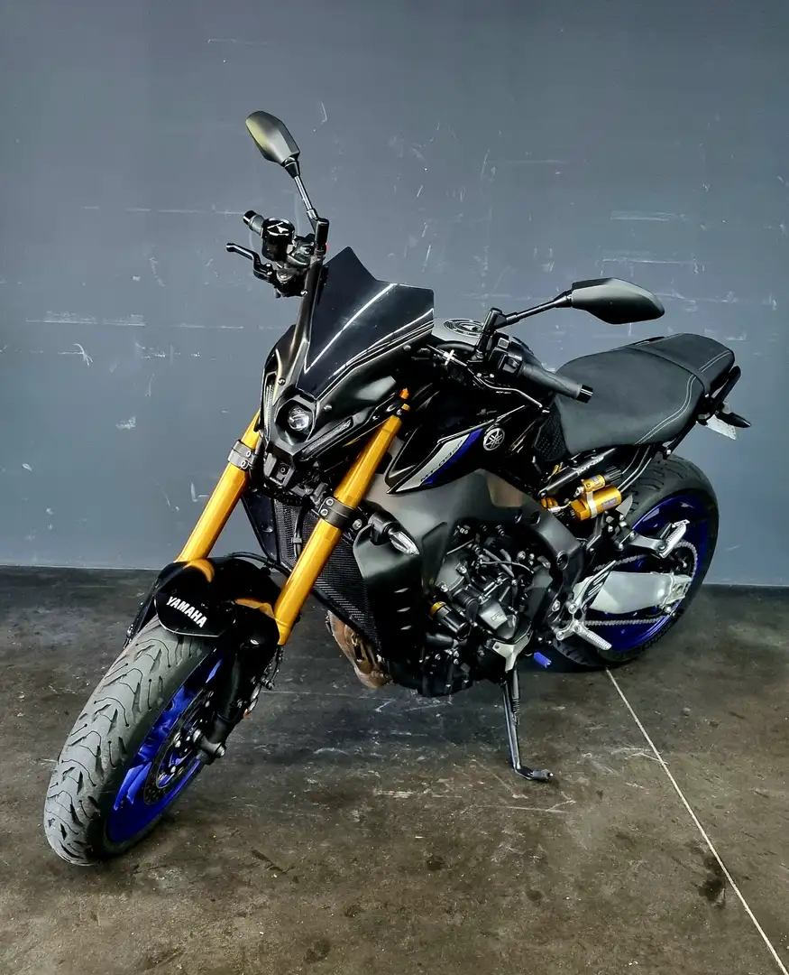 Yamaha MT-09 Bleu - 1