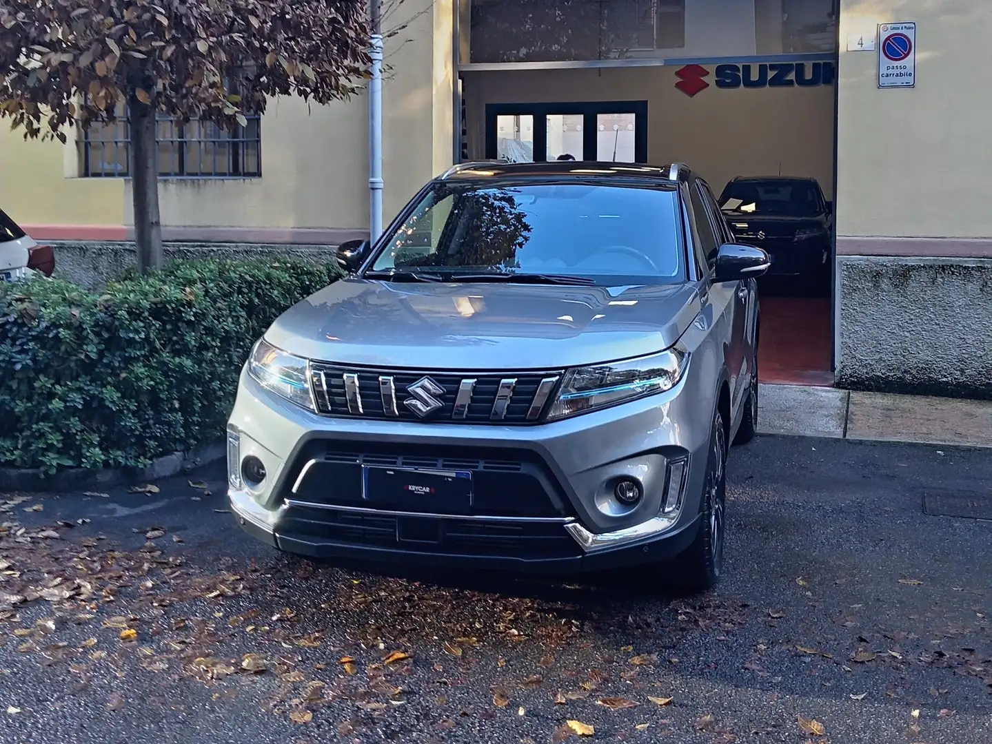 Suzuki Vitara Vitara II 2018 1.4h  MT Top 2wd V-More bicolore Grigio - 1