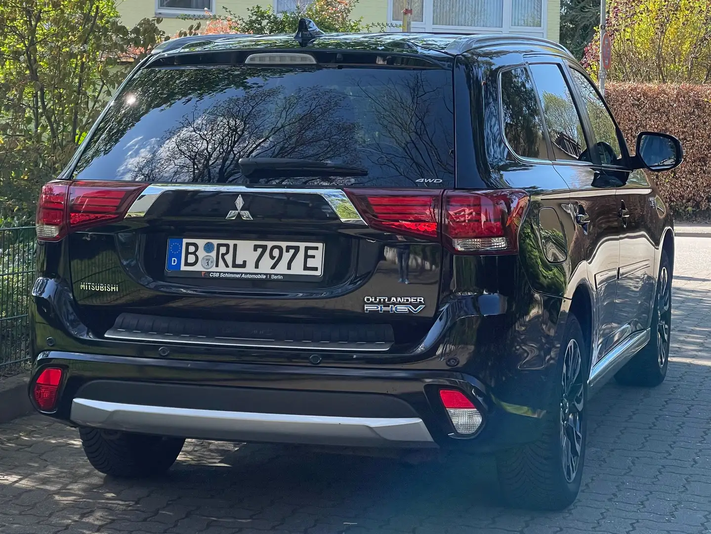 Mitsubishi Outlander Outlander 2.0 4WD Plug-In Hybrid Top Schwarz - 1