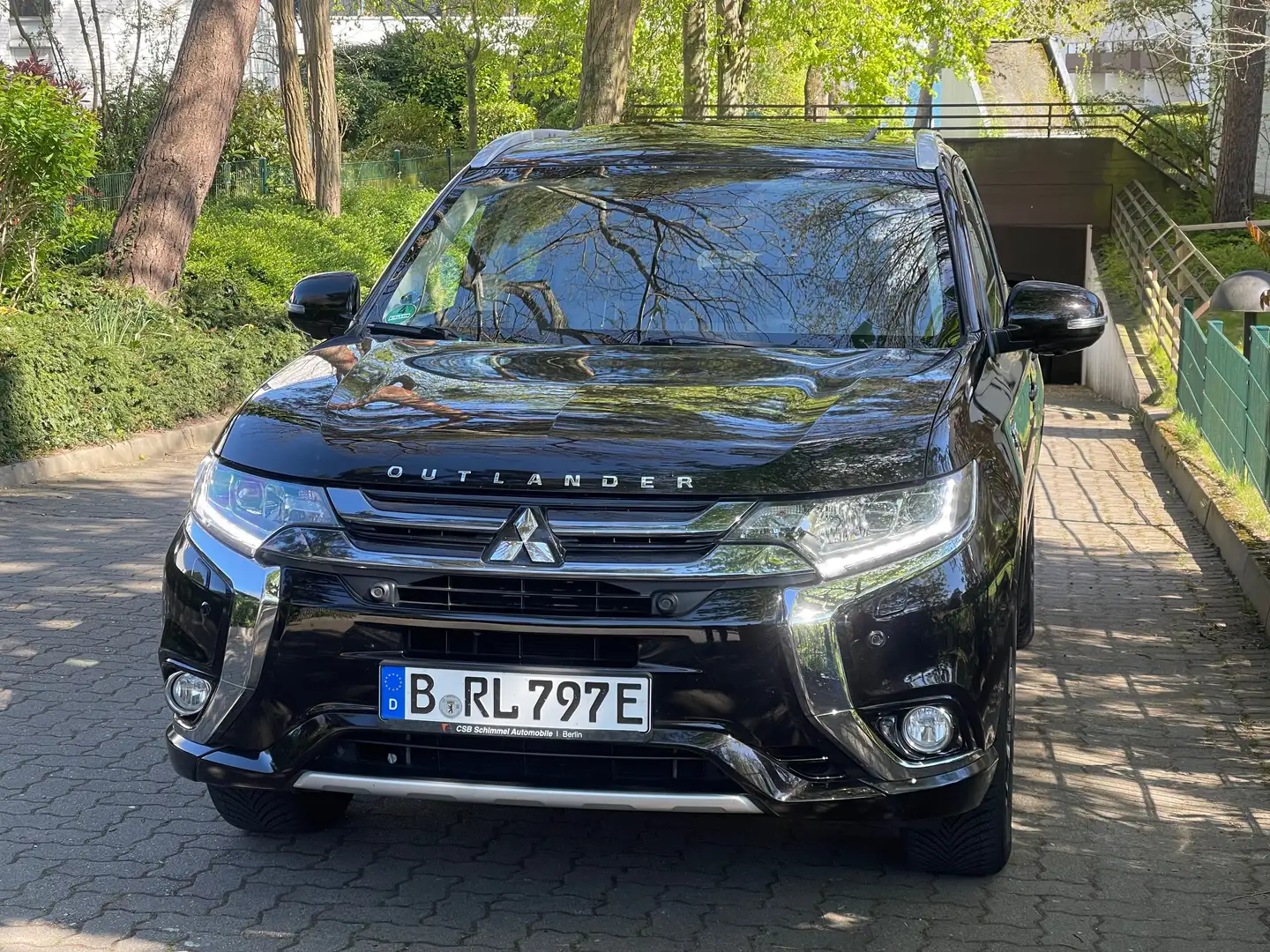 Mitsubishi Outlander Outlander 2.0 4WD Plug-In Hybrid Top Schwarz - 2