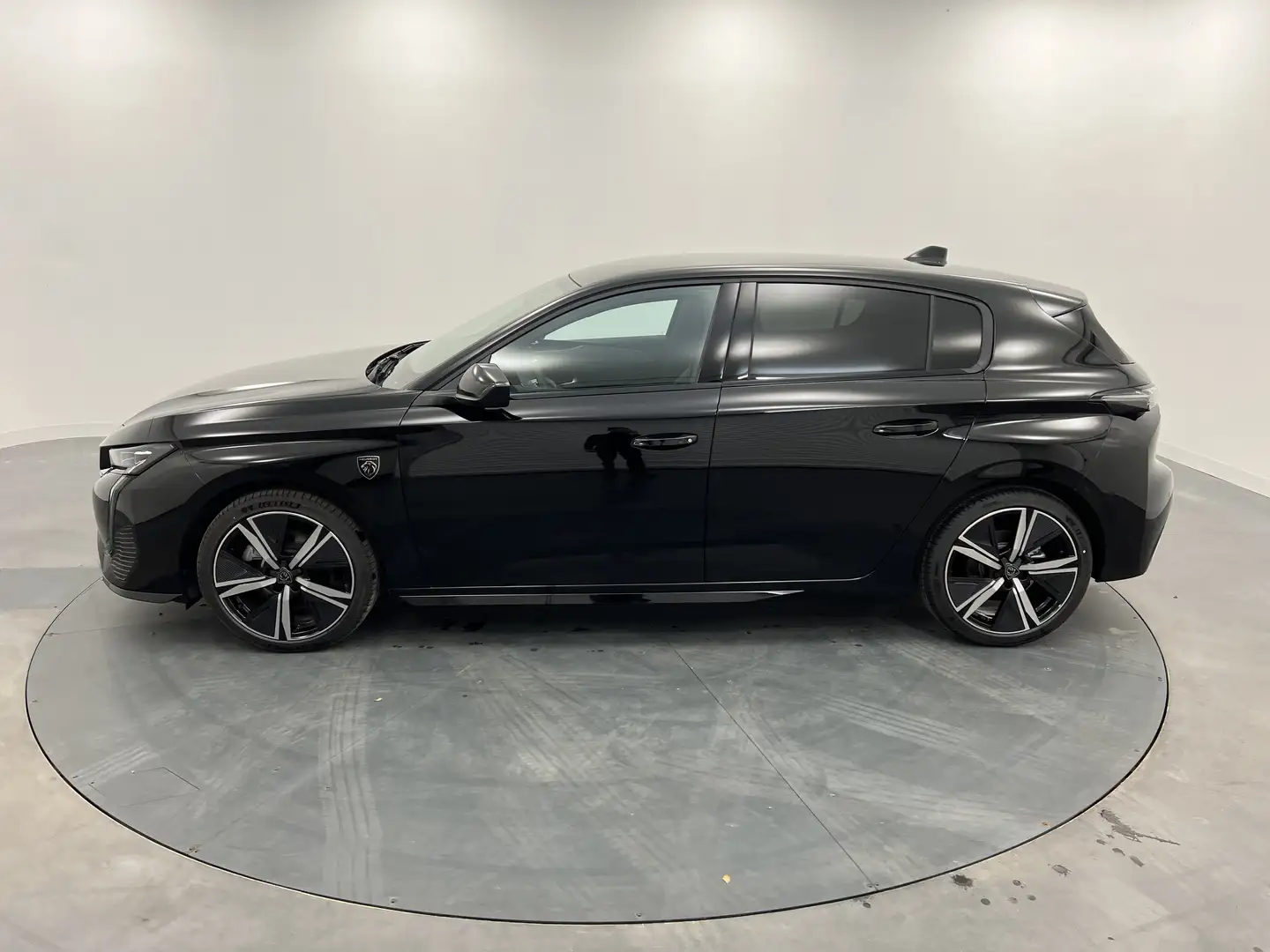 Peugeot 308 BlueHDi 130ch S\u0026amp;S EAT8 GT Noir - 2