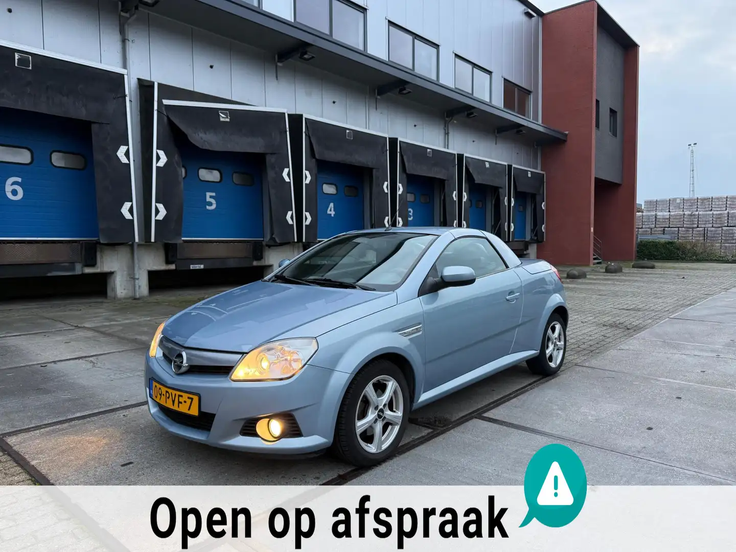Opel Tigra TwinTop 1.4-16V Enjoy AIRCO/CABRIO Blauw - 1