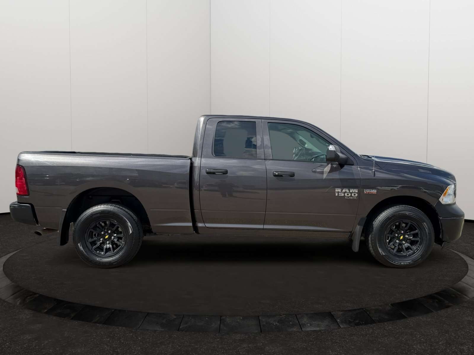 2023 RAM 1500 Tradesman | Vinyl Bench Seats | One Owner | Clean — снимка 5