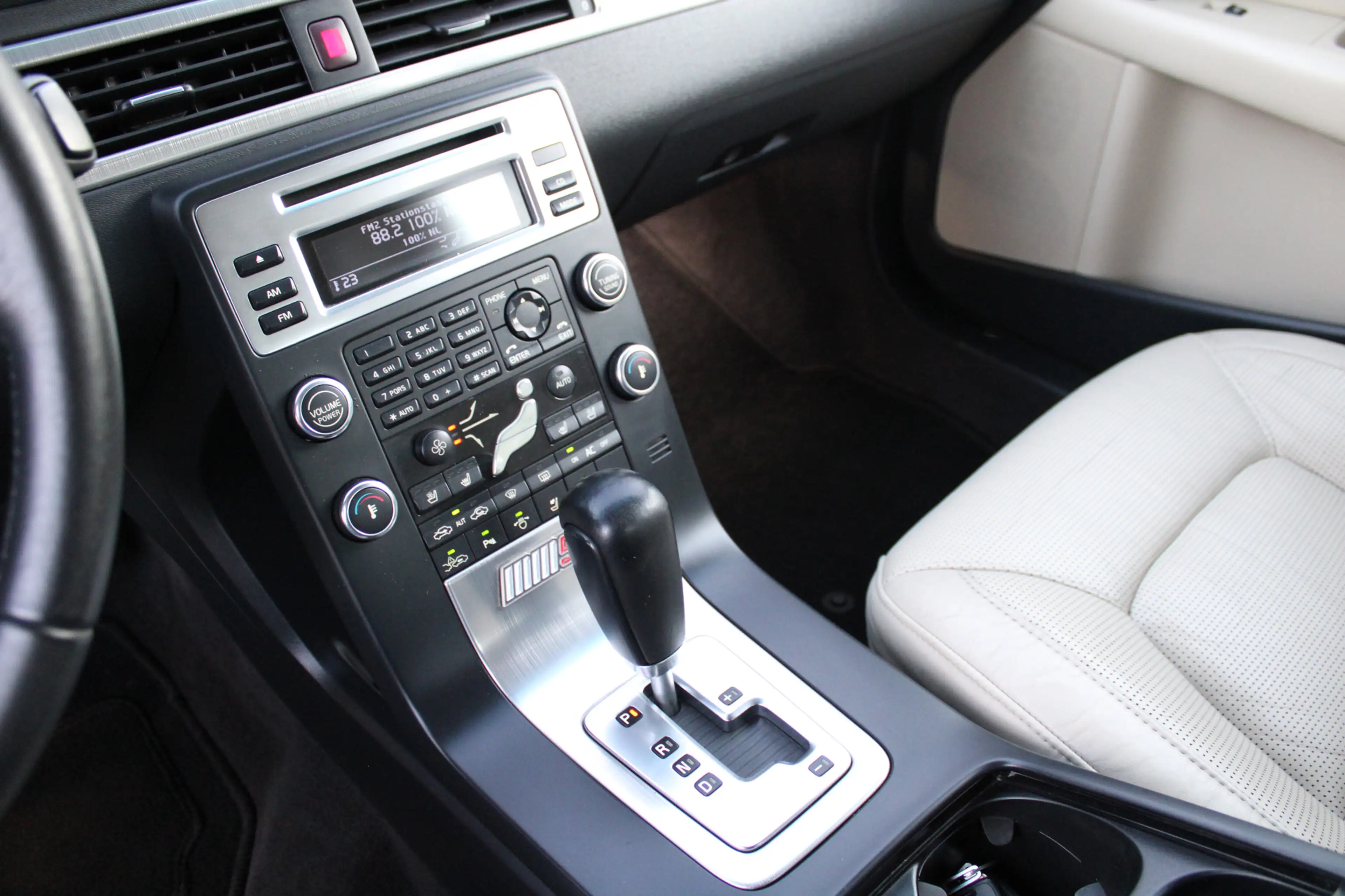 Volvo S80 3.2 AWD AUTOMAAT YOUNGTIMER incl. 21% BTW — photo 31