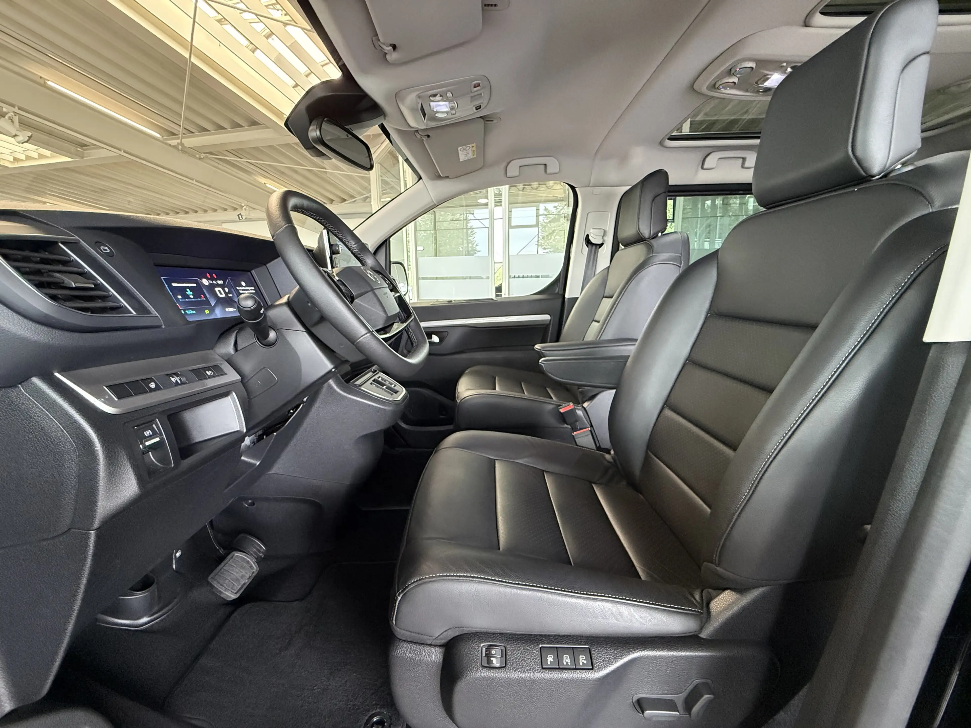 Citroen Spacetourer 2,2 D Max M AHK Standheizung Pano — photo 13