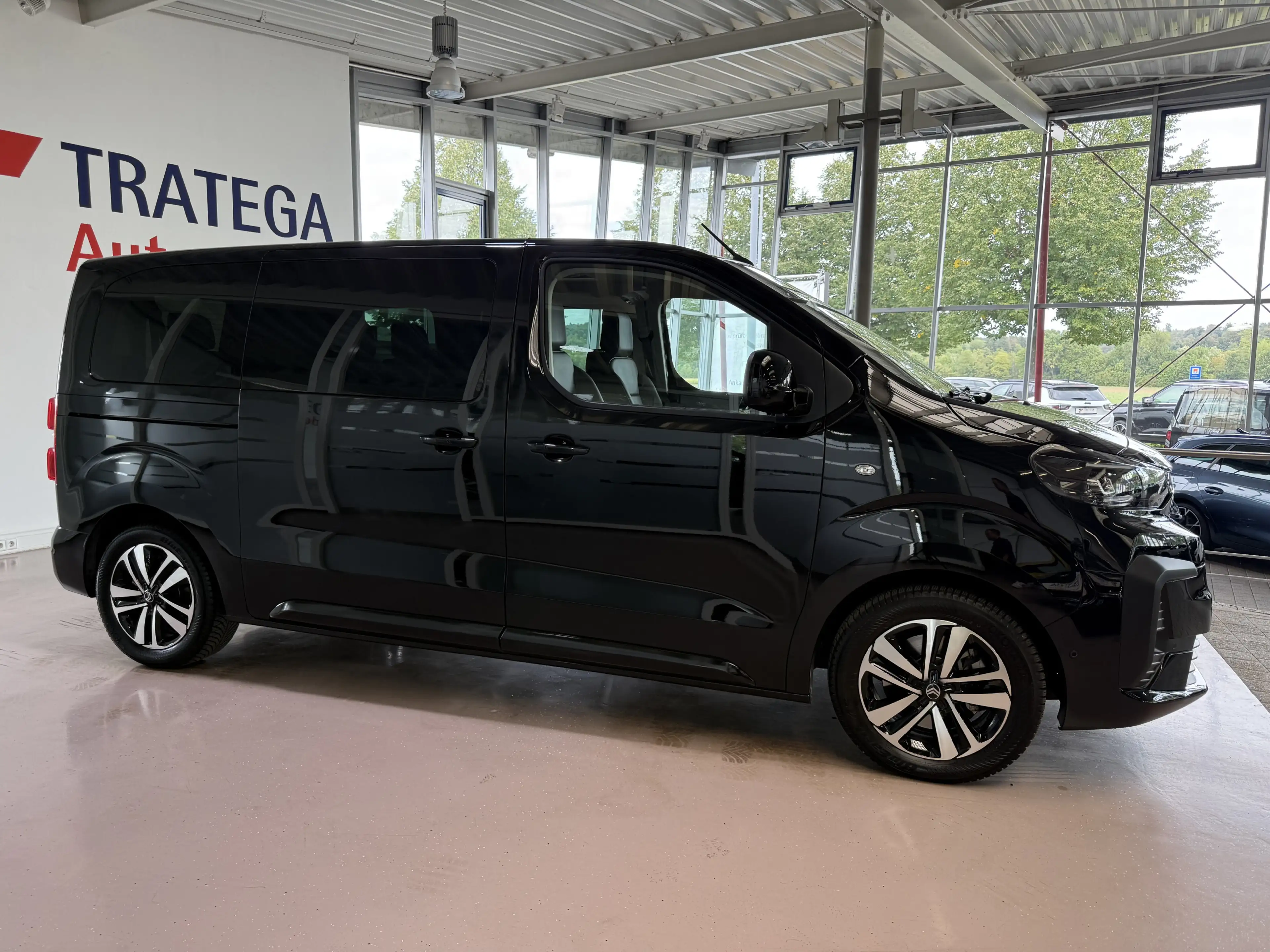 Citroen Spacetourer 2,2 D Max M AHK Standheizung Pano — photo 8