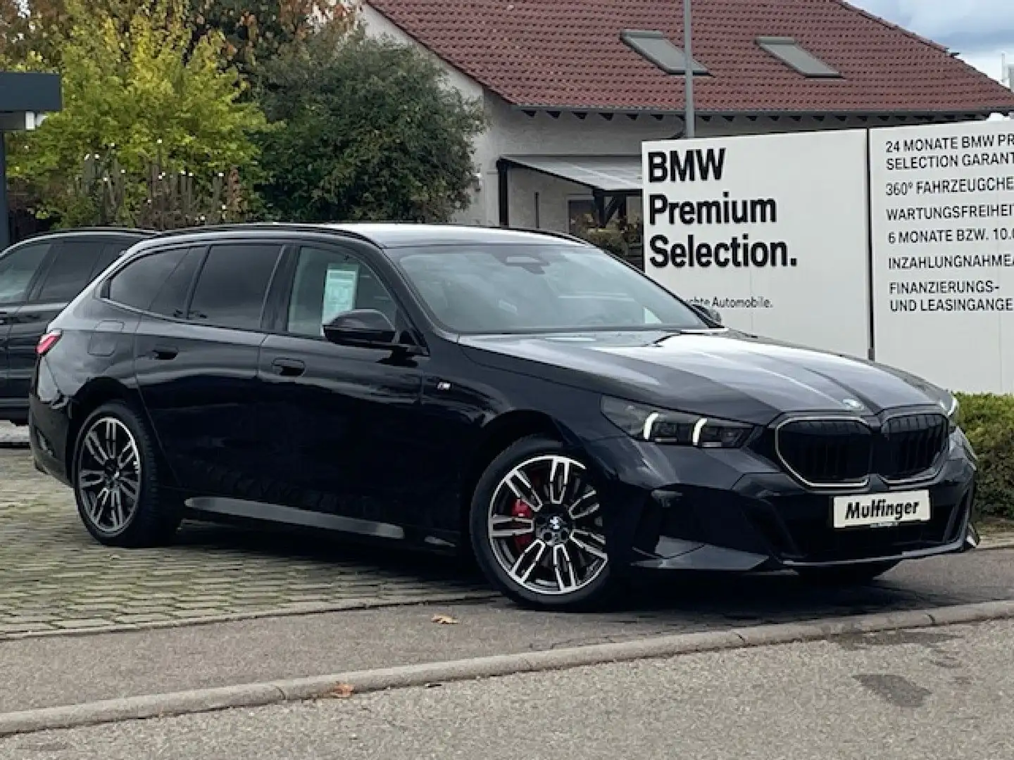 BMW 540 d xDr.T.M Sport Pro PanoD.SurView.B&W Standh Schwarz - 2