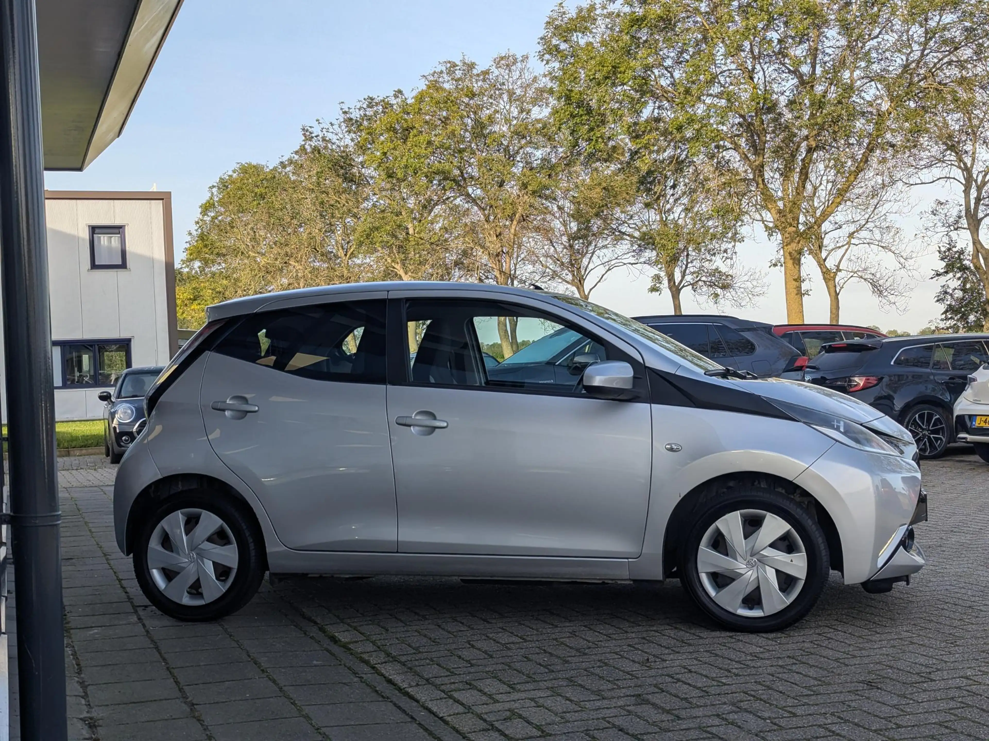Toyota Aygo 1.0 VVT-i x-play | Camera | Airco | Bluetooth | El — photo 5