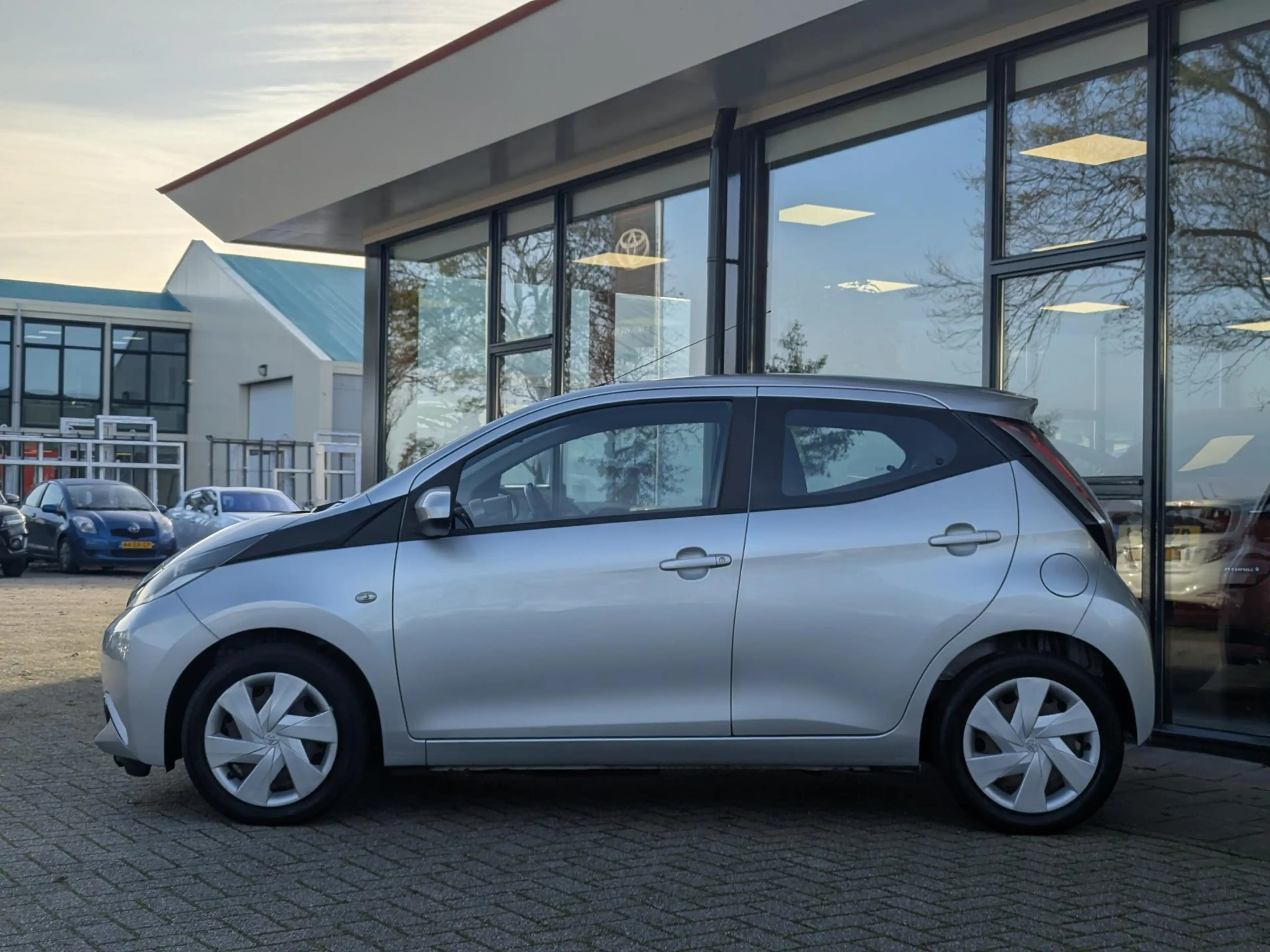 Toyota Aygo 1.0 VVT-i x-play | Camera | Airco | Bluetooth | El — photo 8