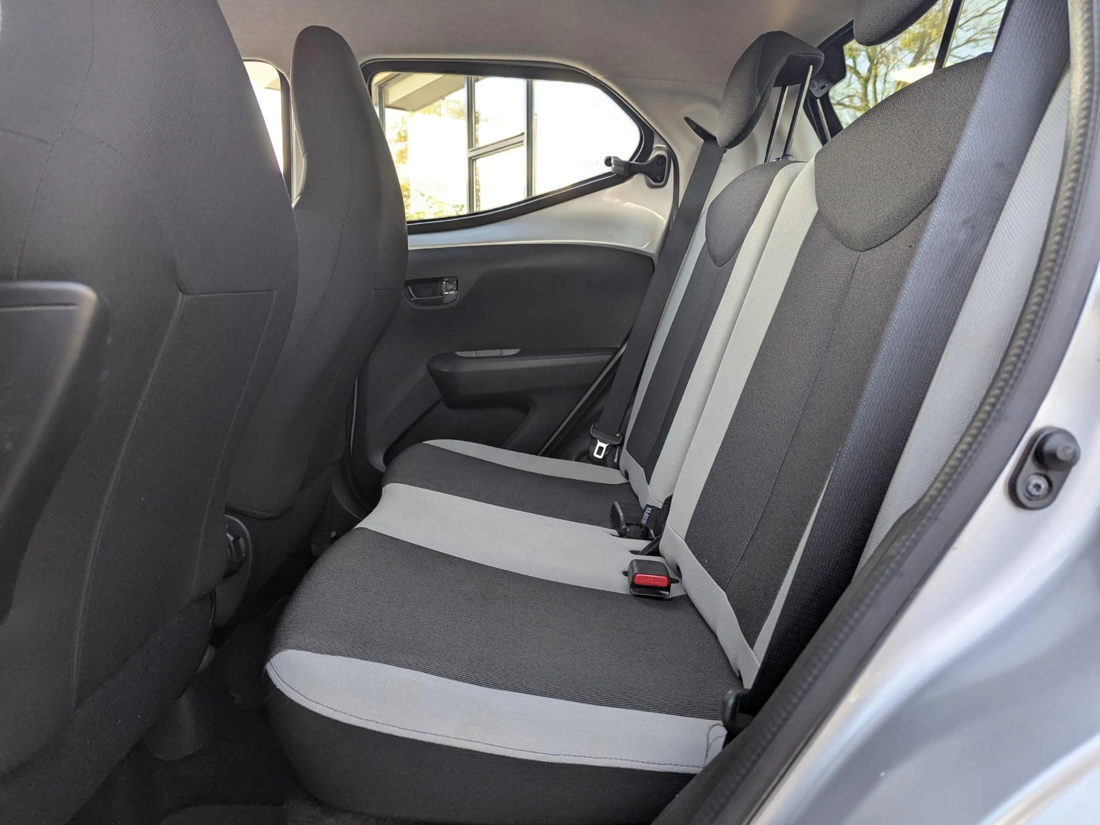 Toyota Aygo 1.0 VVT-i x-play | Camera | Airco | Bluetooth | El — photo 13