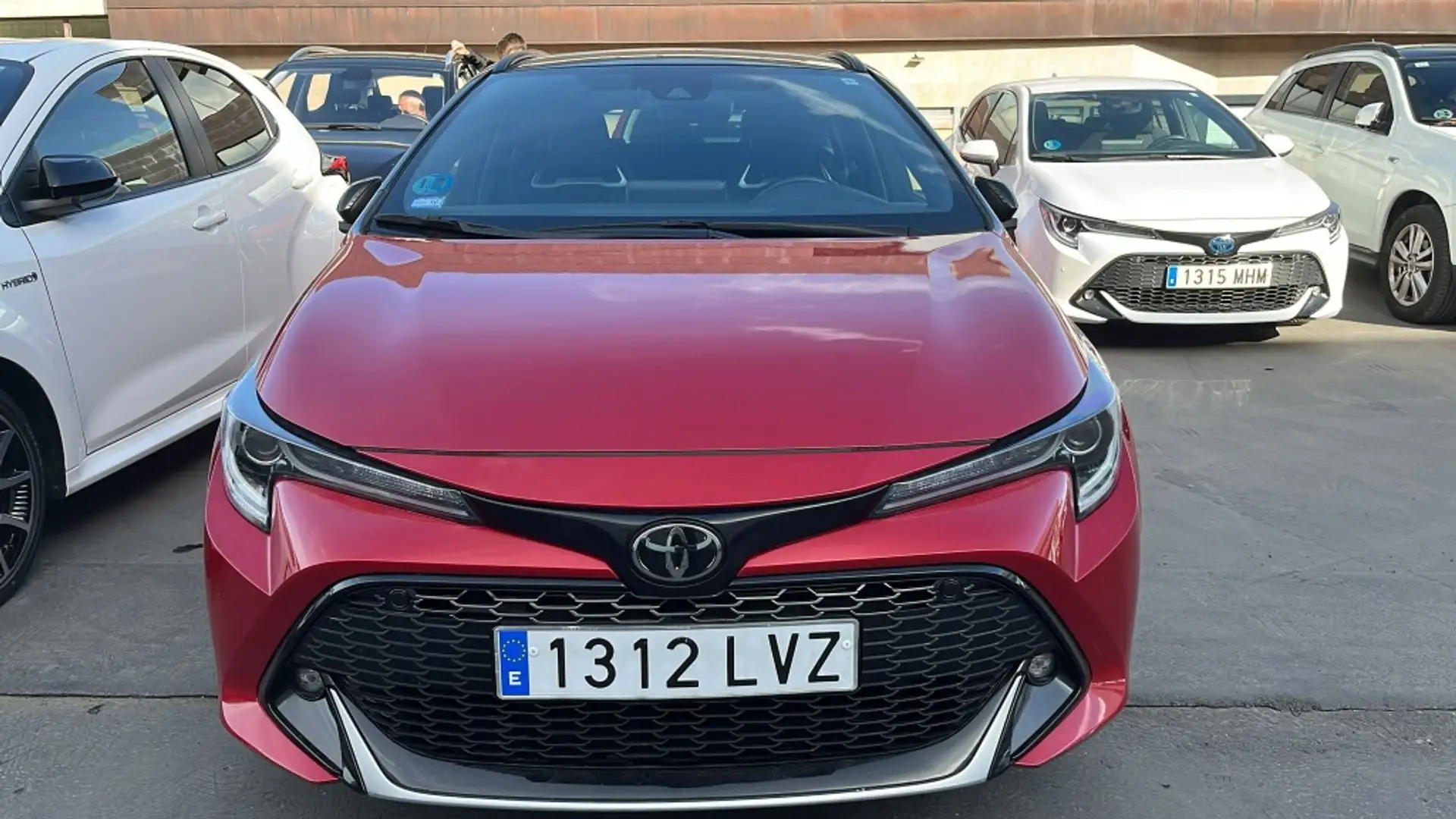 Toyota Corolla 180H GR-Sport Rouge - 1