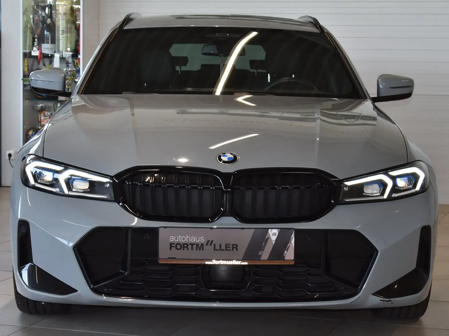 BMW 320 d xDrive ///M Sport Grey - 2