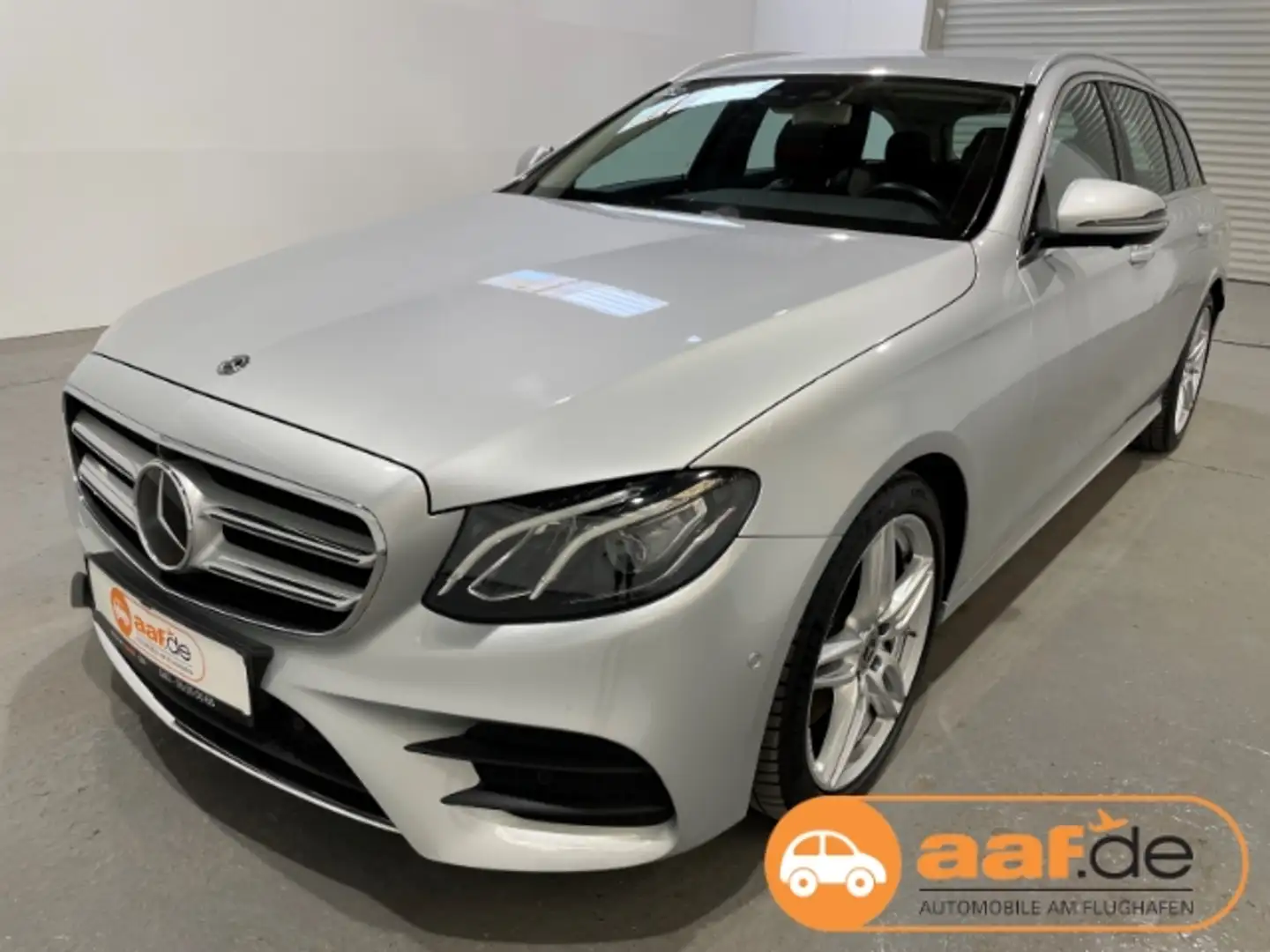 Mercedes-Benz E 400 Td 4M AMG-Line EU6d Leder Navi LED ACC StandHZG Argent - 1