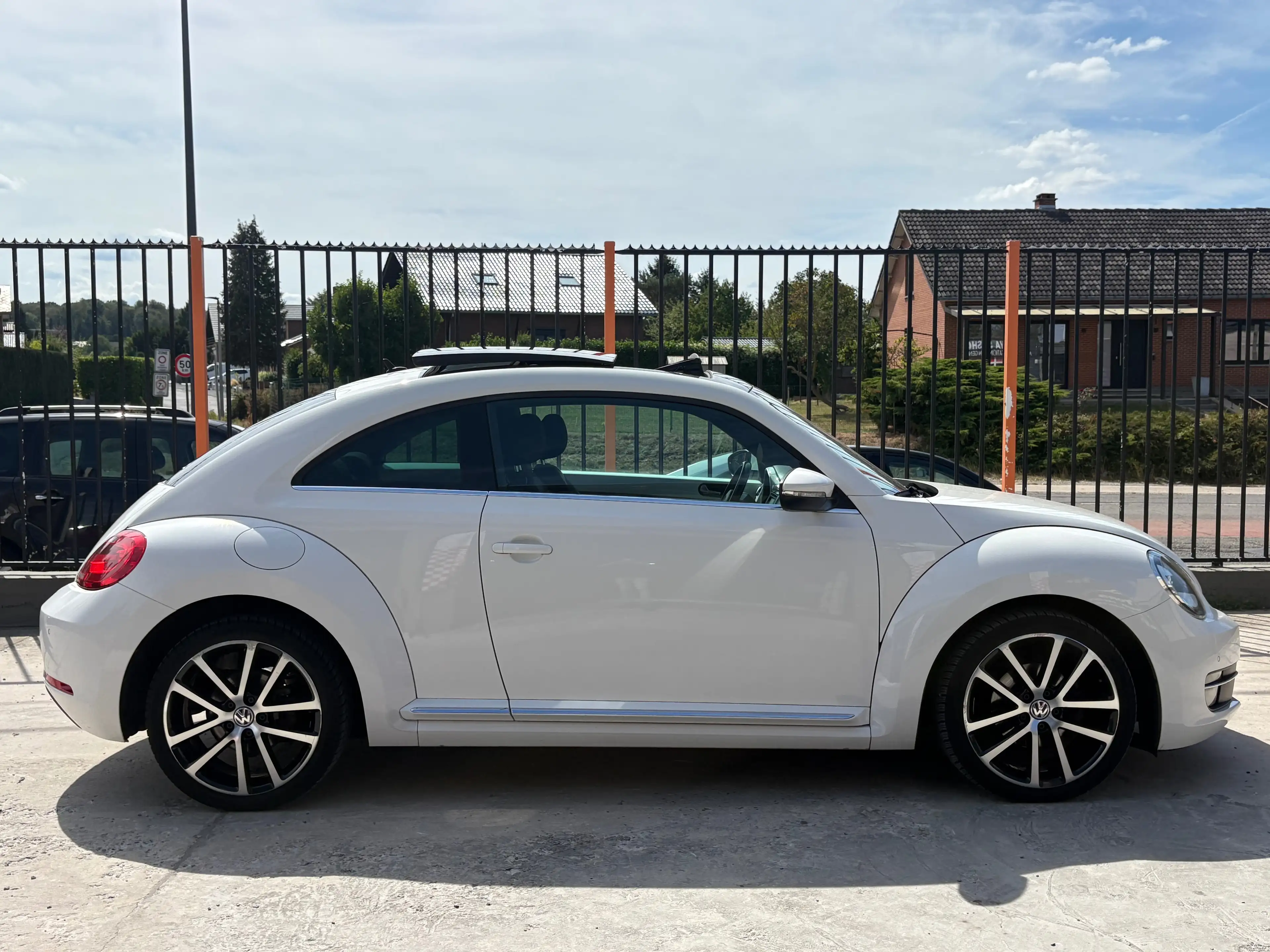 Volkswagen Beetle Beetle 1.2 TSI Design Prête à immatriculé + Carpass — photo 2