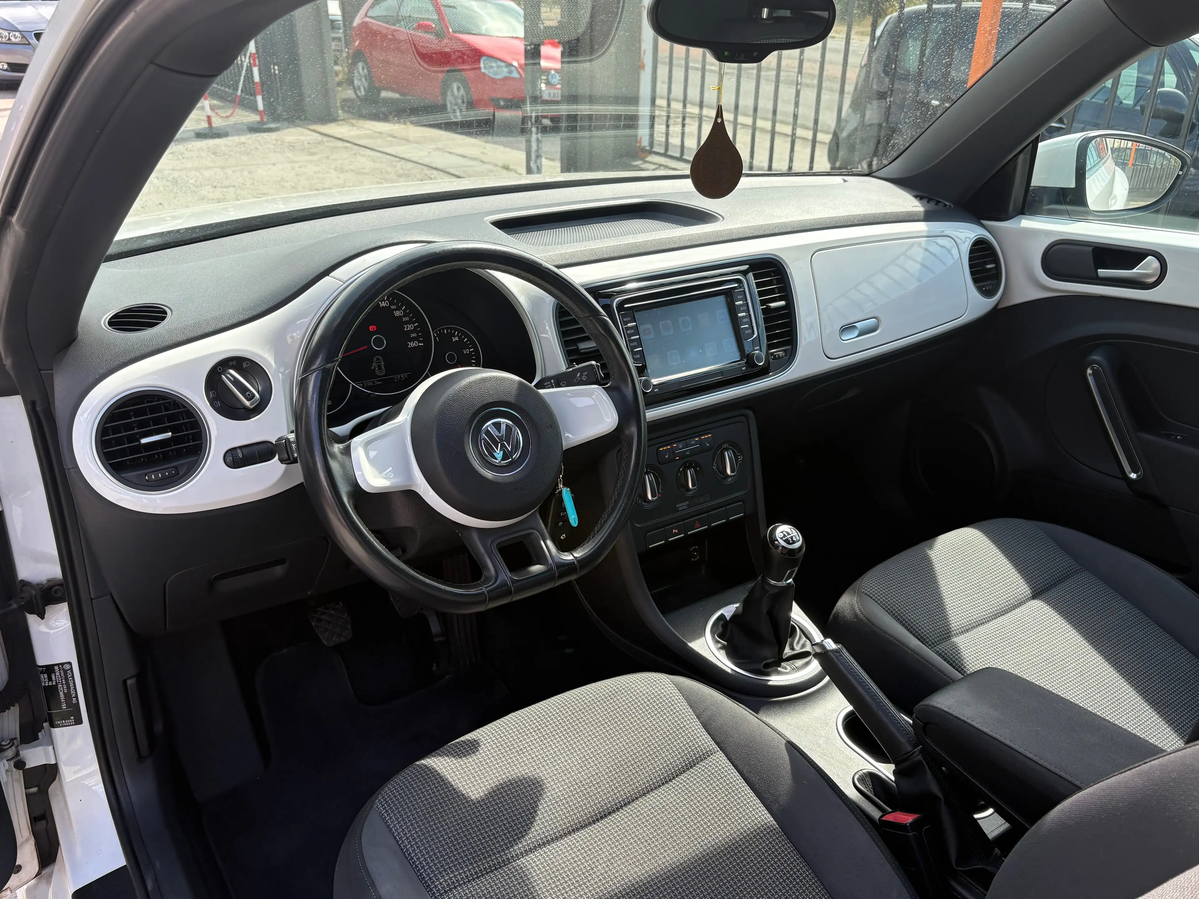 Volkswagen Beetle Beetle 1.2 TSI Design Prête à immatriculé + Carpass — photo 11