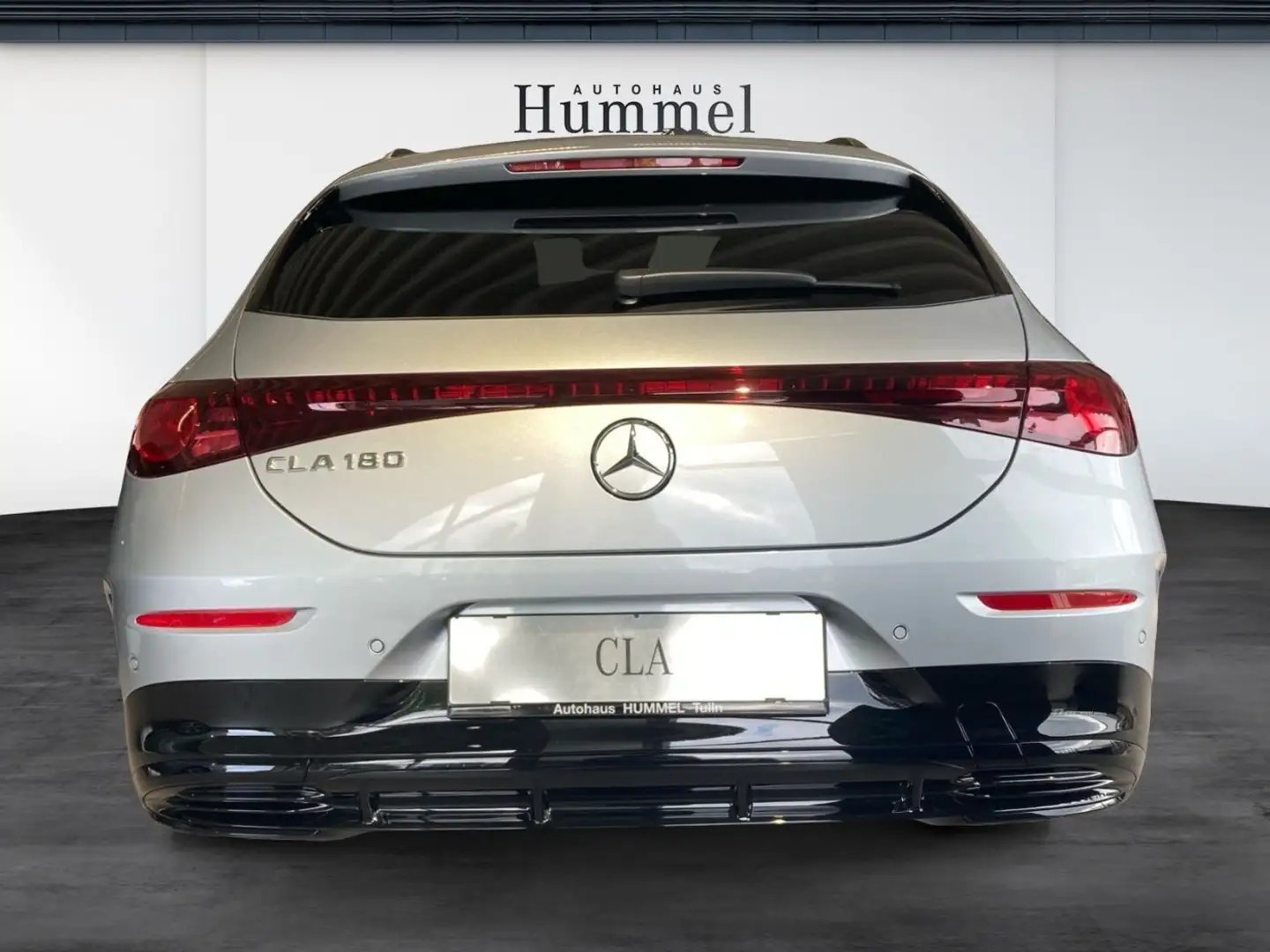 Mercedes-Benz CLA 180 Shooting Brake - 2