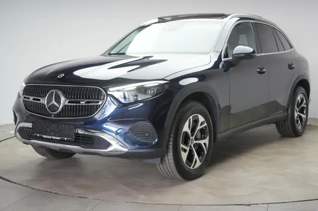 Mercedes-Benz 300 view 3