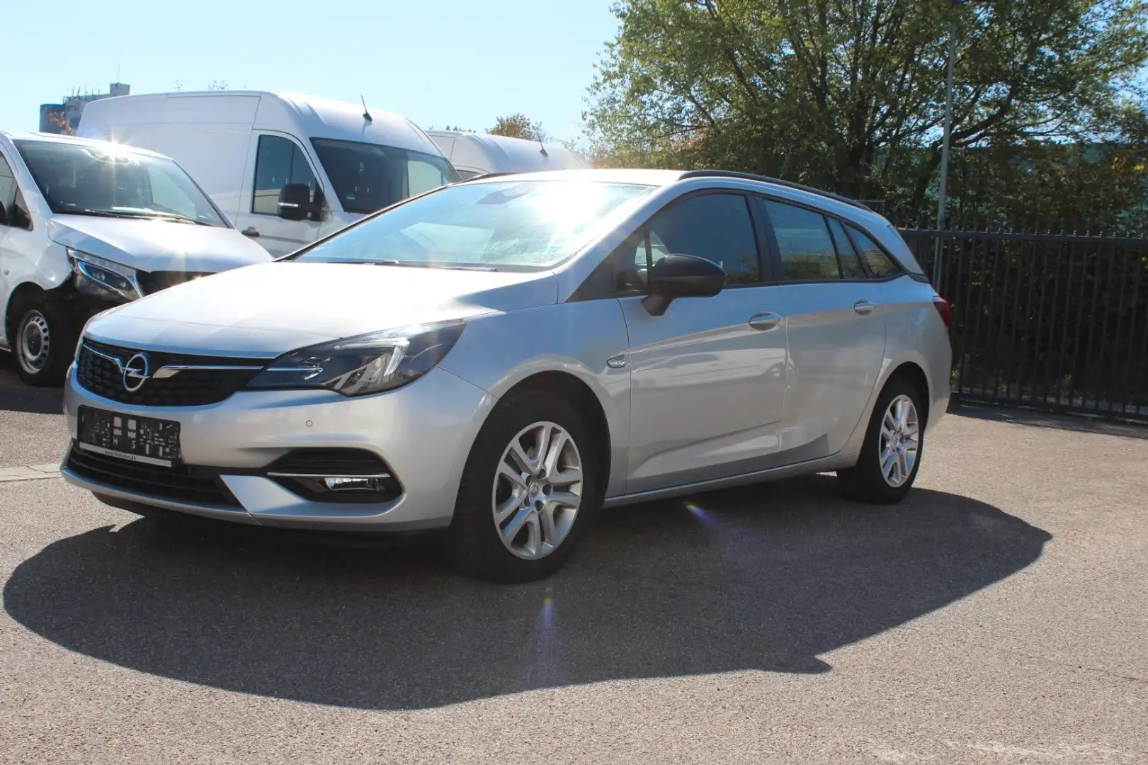 Opel Astra K Sports Tourer Edition Start/Stop Silber - 1