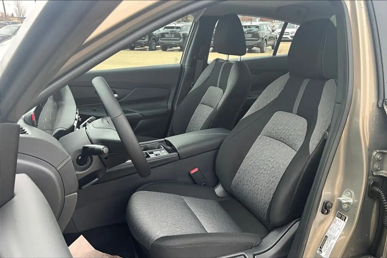 Nissan Sentra снимка Nissan Sentra