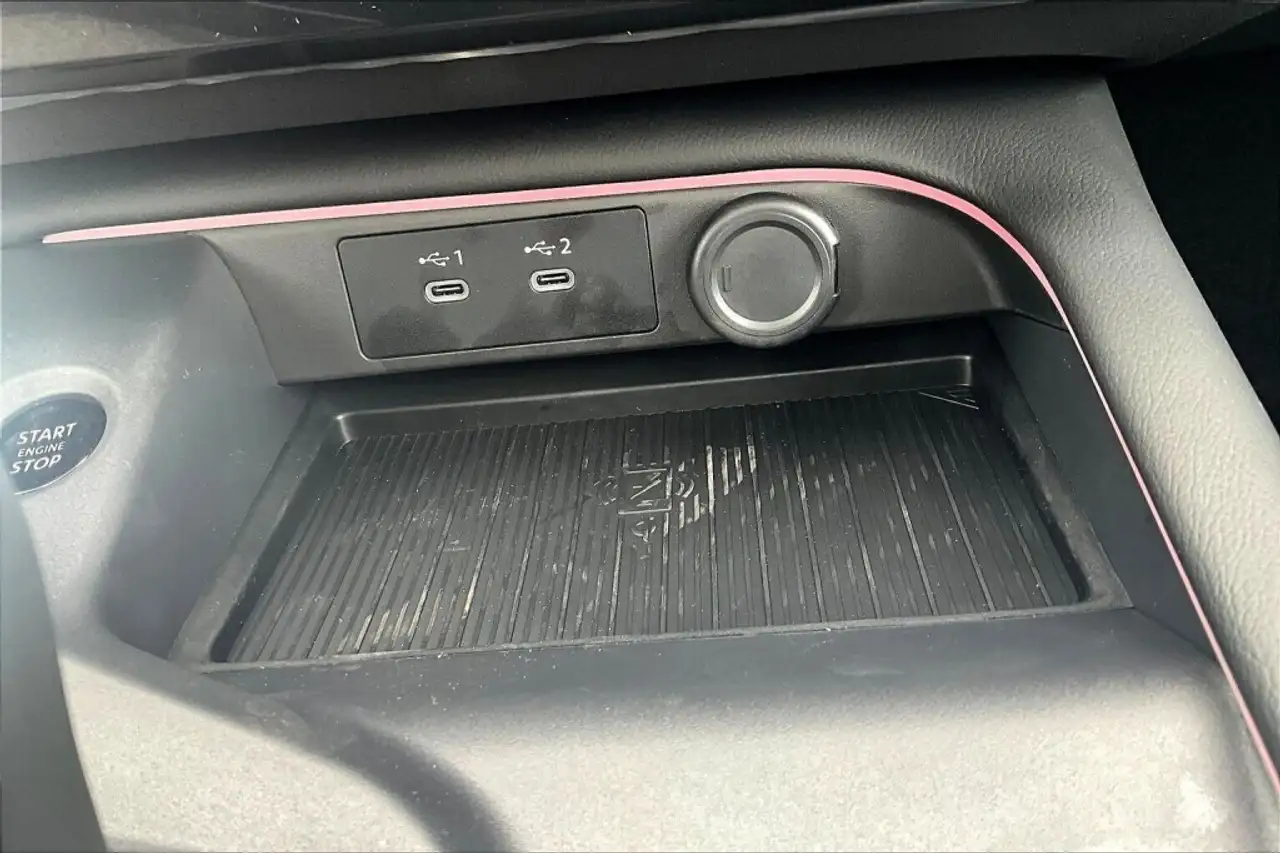 Nissan Sentra снимка Nissan Sentra