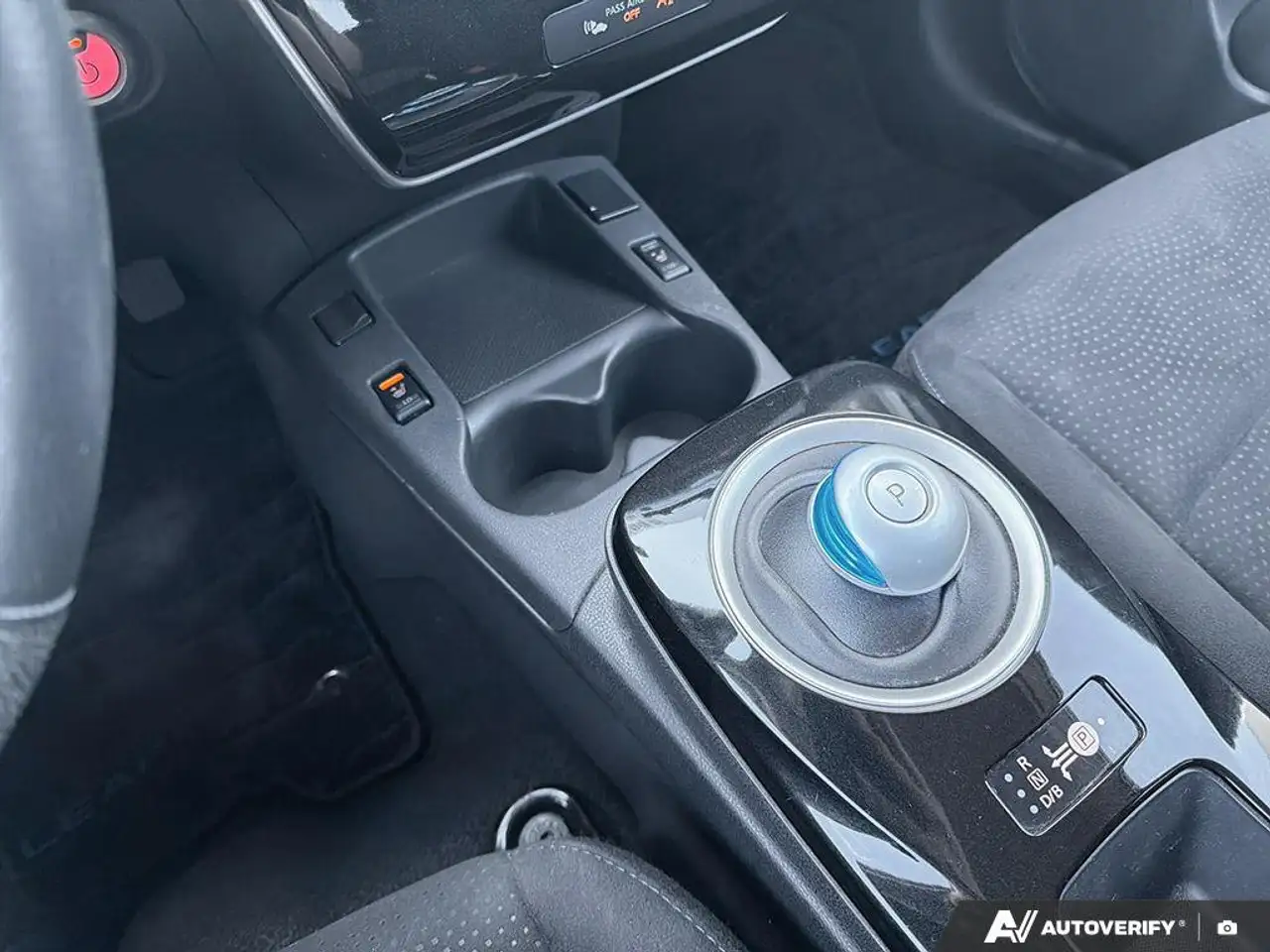 Nissan Leaf снимка Nissan Leaf