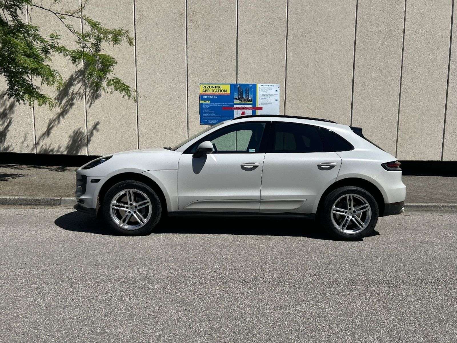 2020 Porsche Macan S alt 4