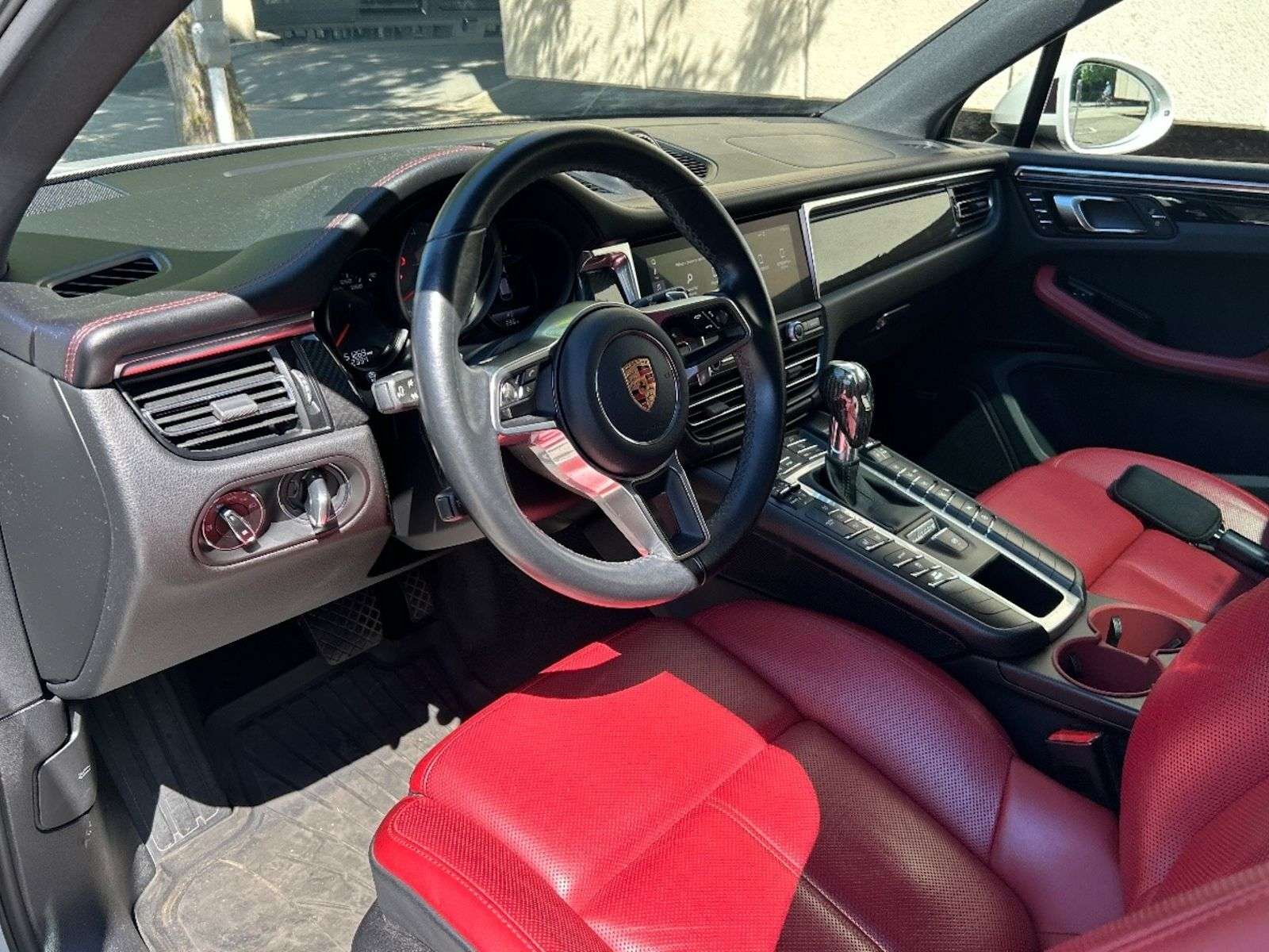 2020 Porsche Macan S thumb 15