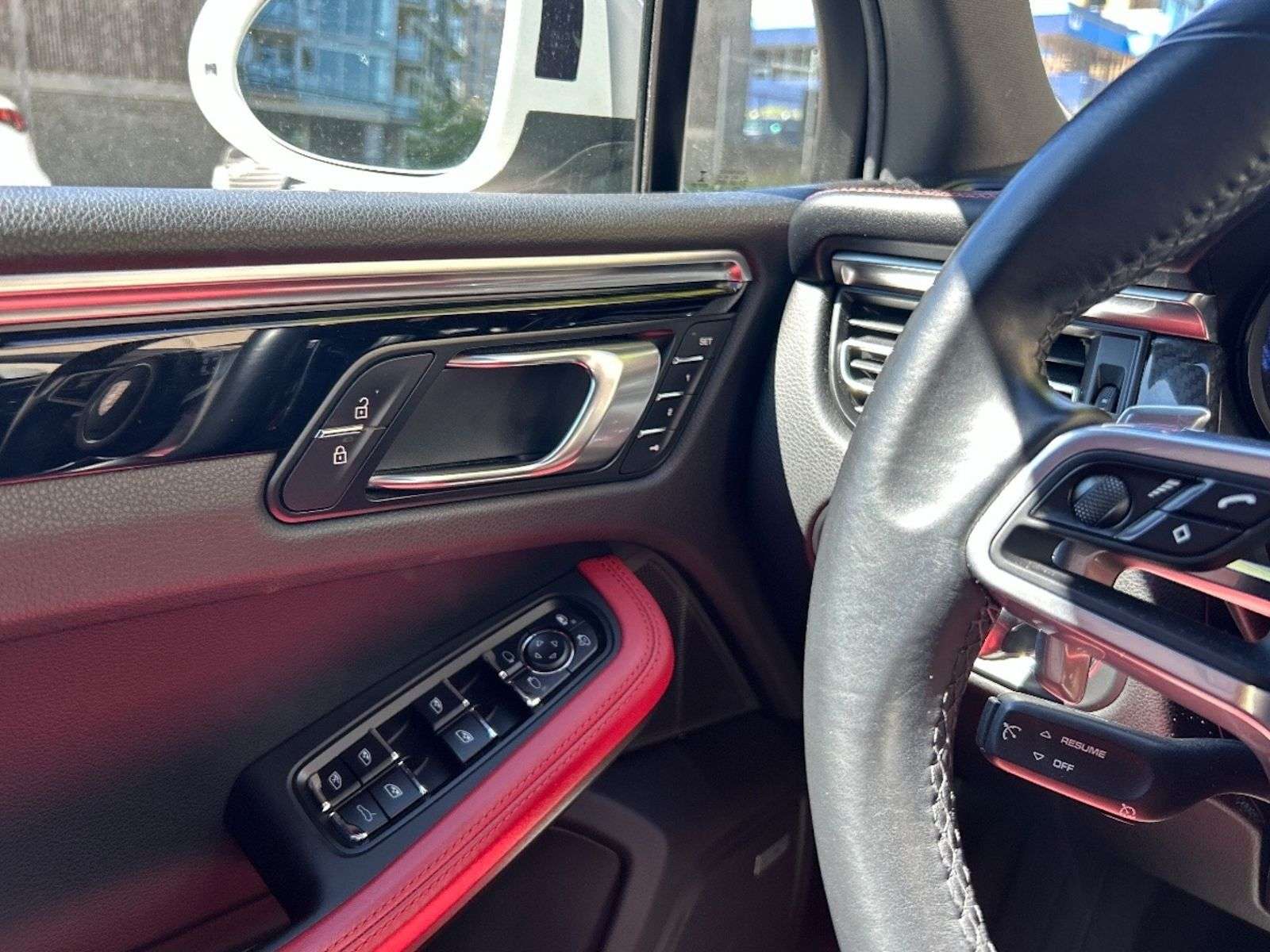 2020 Porsche Macan S thumb 19