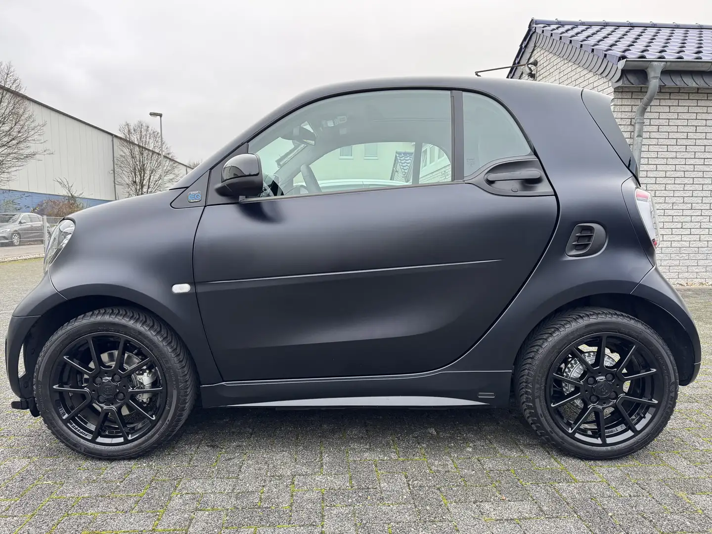 smart brabus ForTwo EQ 60kW* BRABUS*KAMERA*22kW - 2