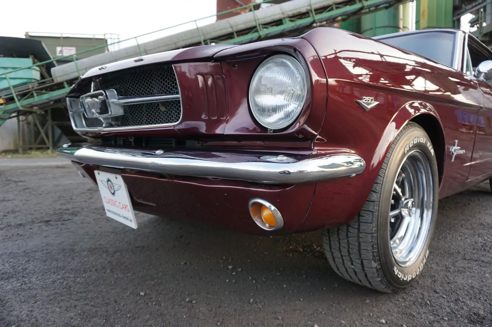 Ford Mustang GT STYLE V8 Automatik Brun - 2