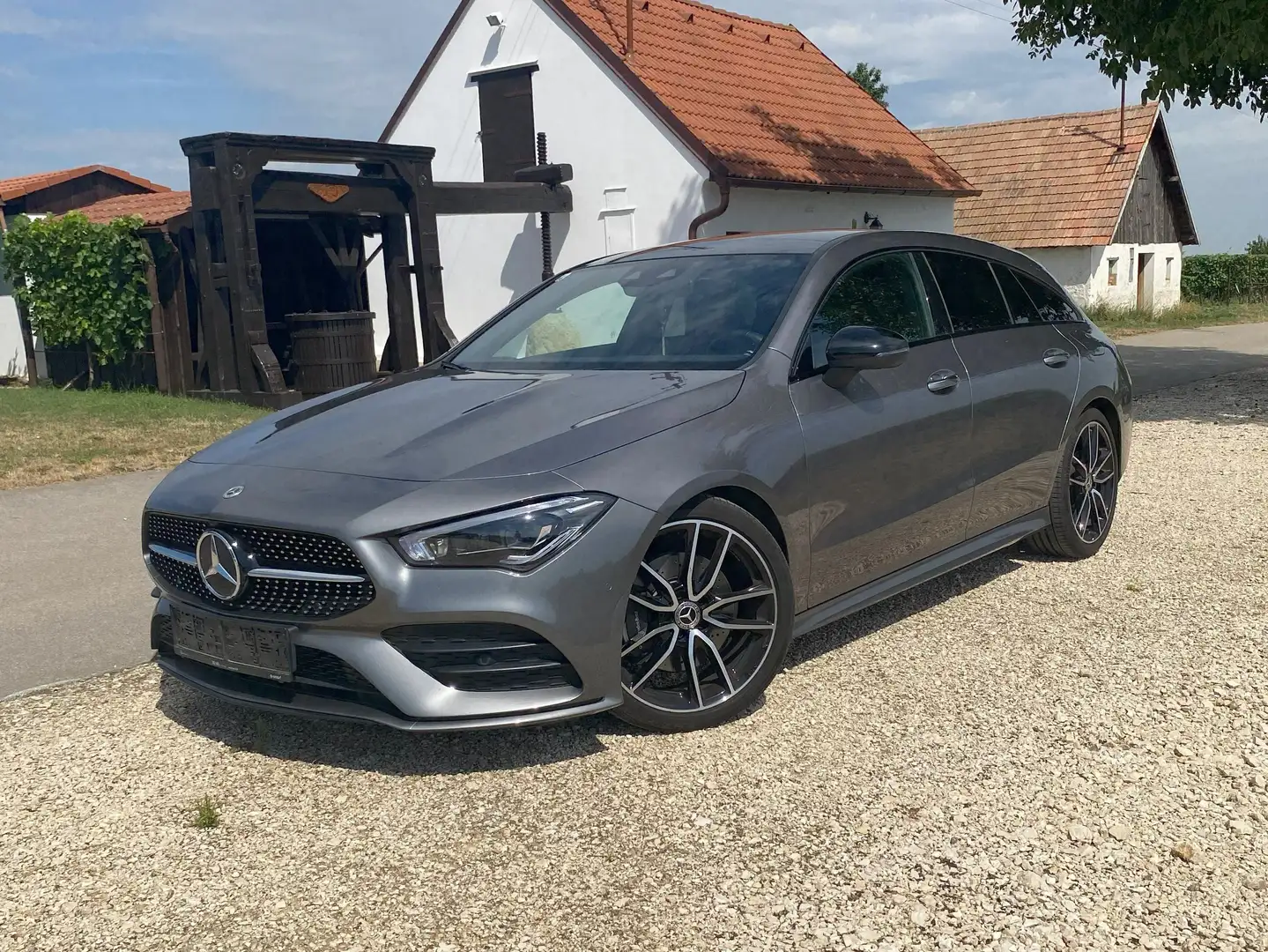 Mercedes-Benz CLA 200 CLA 200 d Shooting Brake Aut. Grau - 1