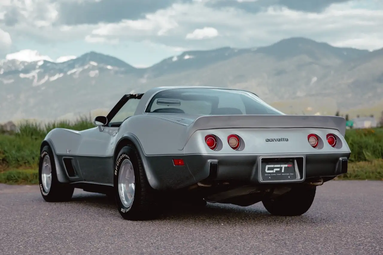 Chevrolet Corvette снимка Chevrolet Corvette