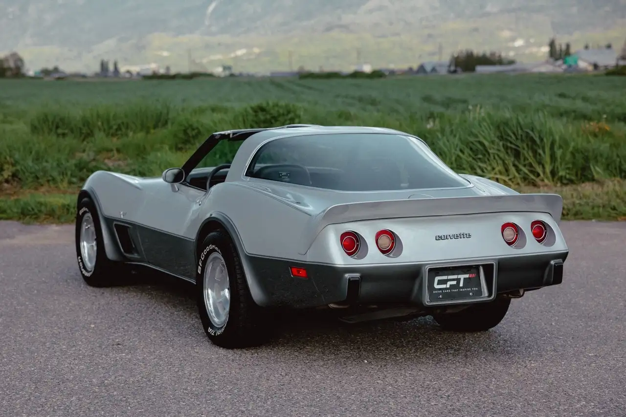 Chevrolet Corvette снимка Chevrolet Corvette